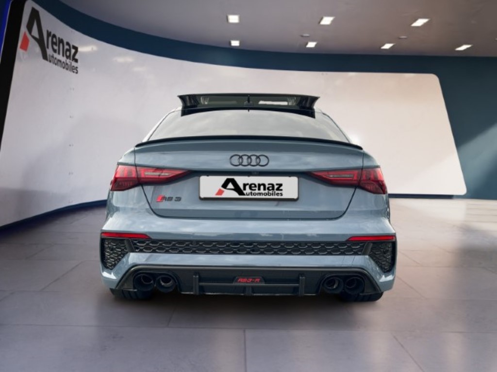 AUDI LA VOITURE COMPACTE HAUT DE GAMME ULTIME - LIMITED ABT RS3-R DISPOSE DE 500 CH ET D’UN ENSEMBLE AÉRODYNAMIQUE EN CARBONE-showroom-element-3
