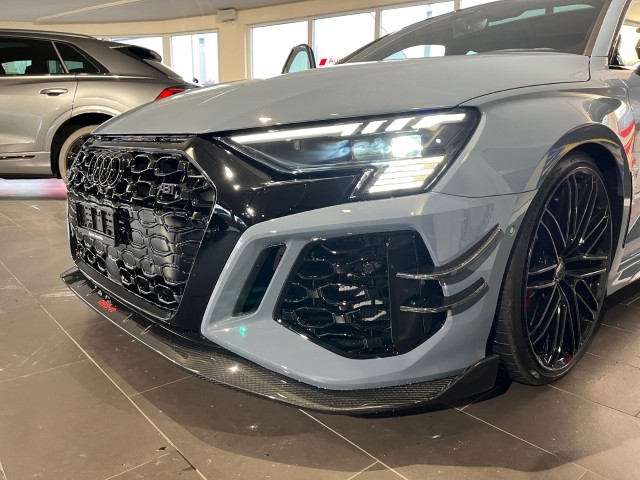 AUDI LA VOITURE COMPACTE HAUT DE GAMME ULTIME - LIMITED ABT RS3-R DISPOSE DE 500 CH ET D’UN ENSEMBLE AÉRODYNAMIQUE EN CARBONE-image-23