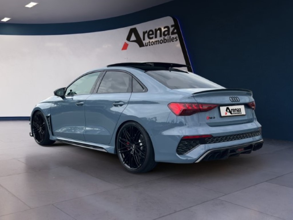 AUDI LA VOITURE COMPACTE HAUT DE GAMME ULTIME - LIMITED ABT RS3-R DISPOSE DE 500 CH ET D’UN ENSEMBLE AÉRODYNAMIQUE EN CARBONE-showroom-element-2