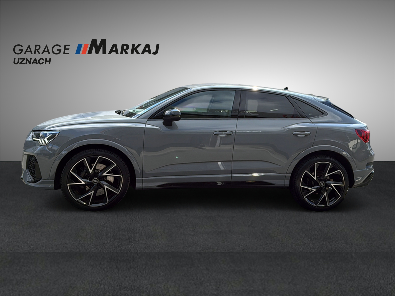 AUDI RS Q3 Sportback quattro S tronic-showroom-element-1