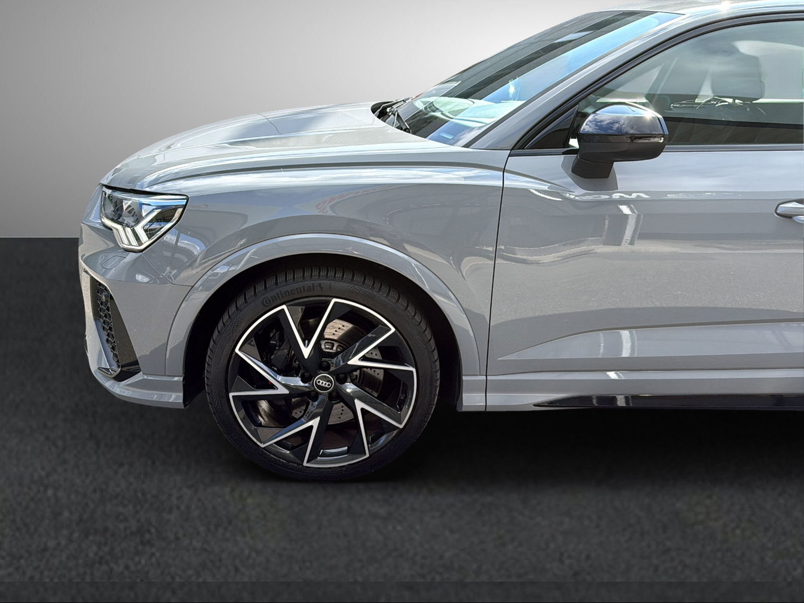 AUDI RS Q3 Sportback quattro S tronic-image-5