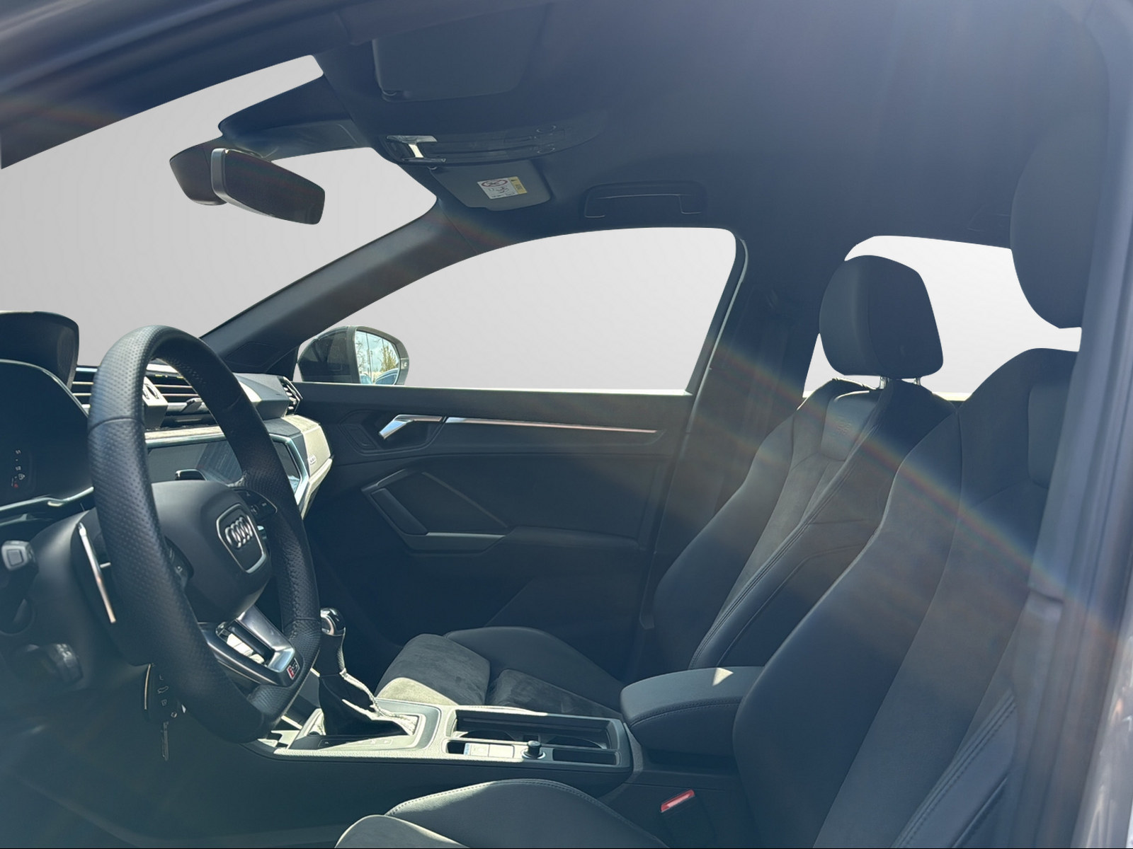 AUDI RS Q3 Sportback quattro S tronic-image-10