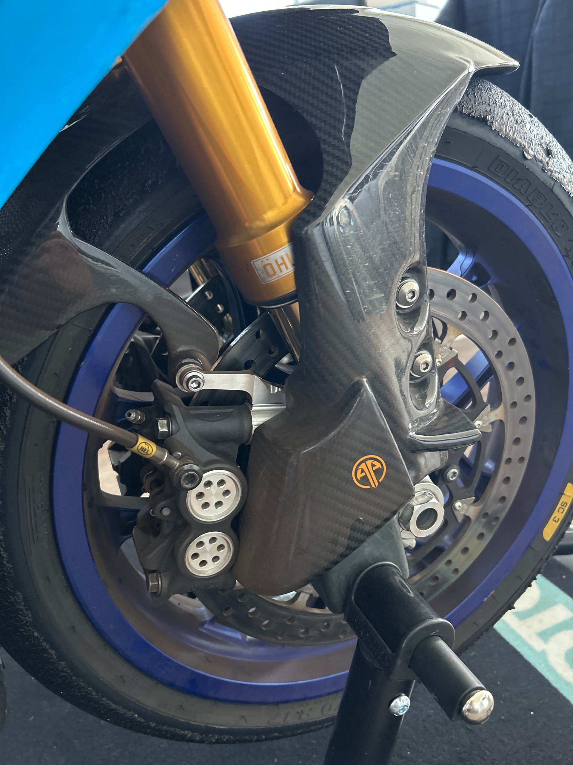 YAMAHA YZF-R1 ABS-image-1