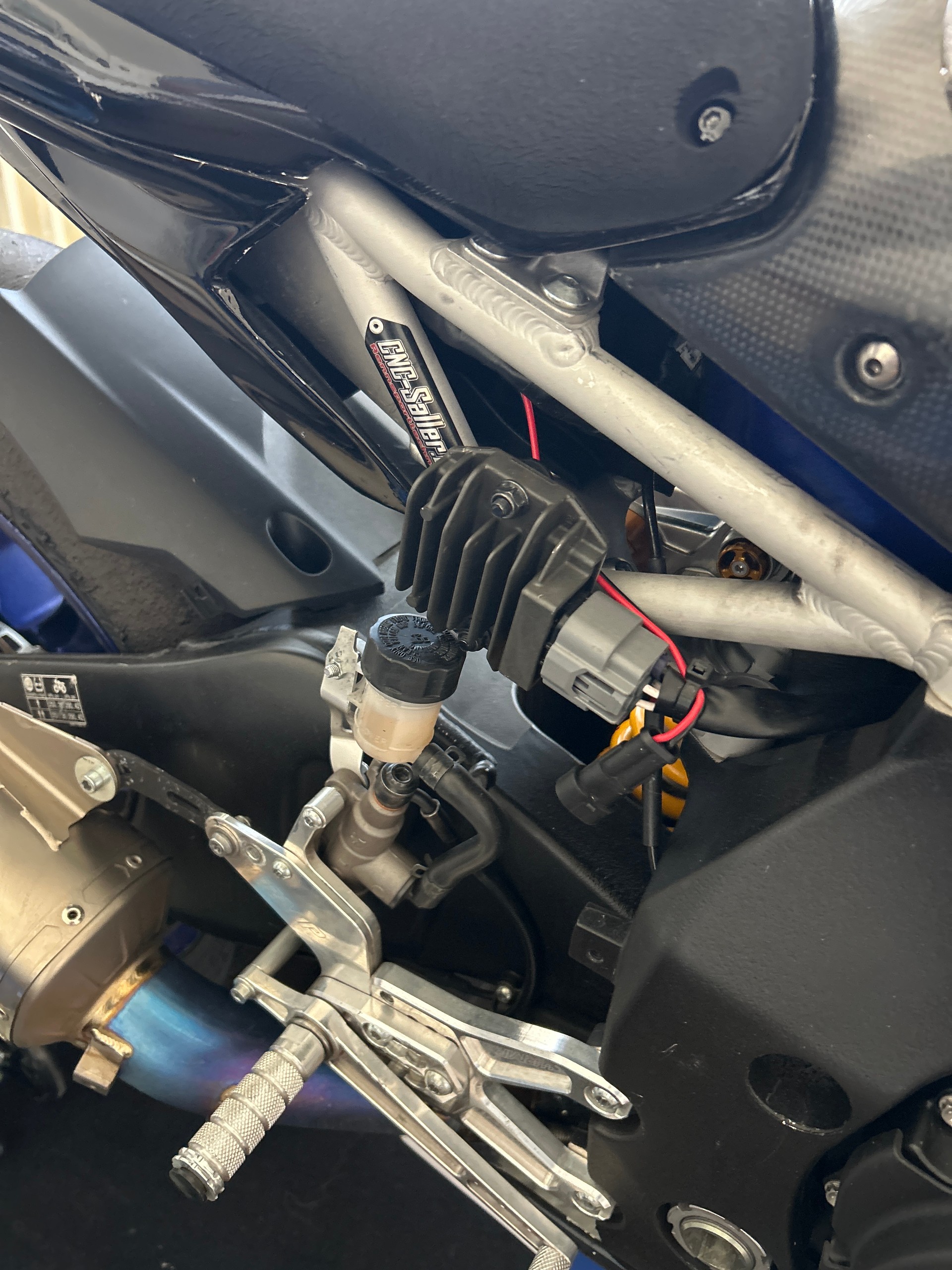 YAMAHA YZF-R1 ABS-image-6