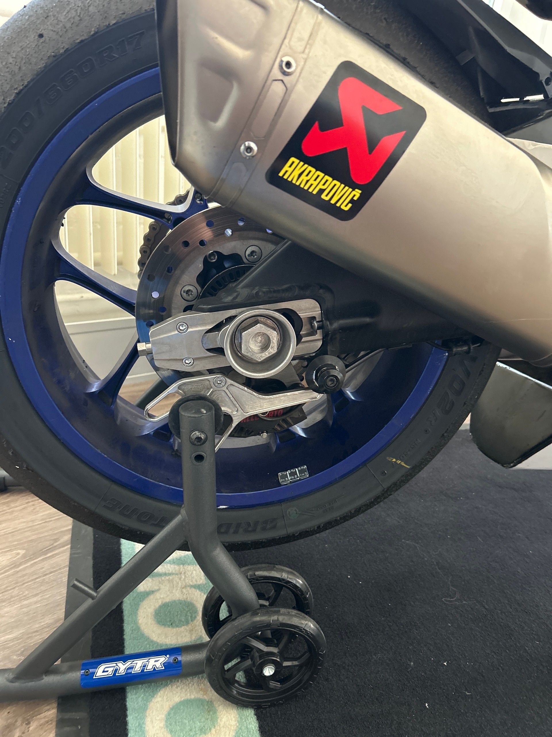 YAMAHA YZF-R1 ABS-image-2