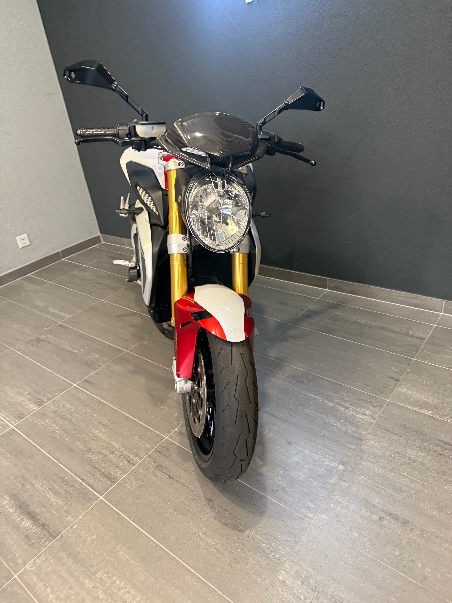 MV AGUSTA B3 Brutale 800 RR ABS-image-4