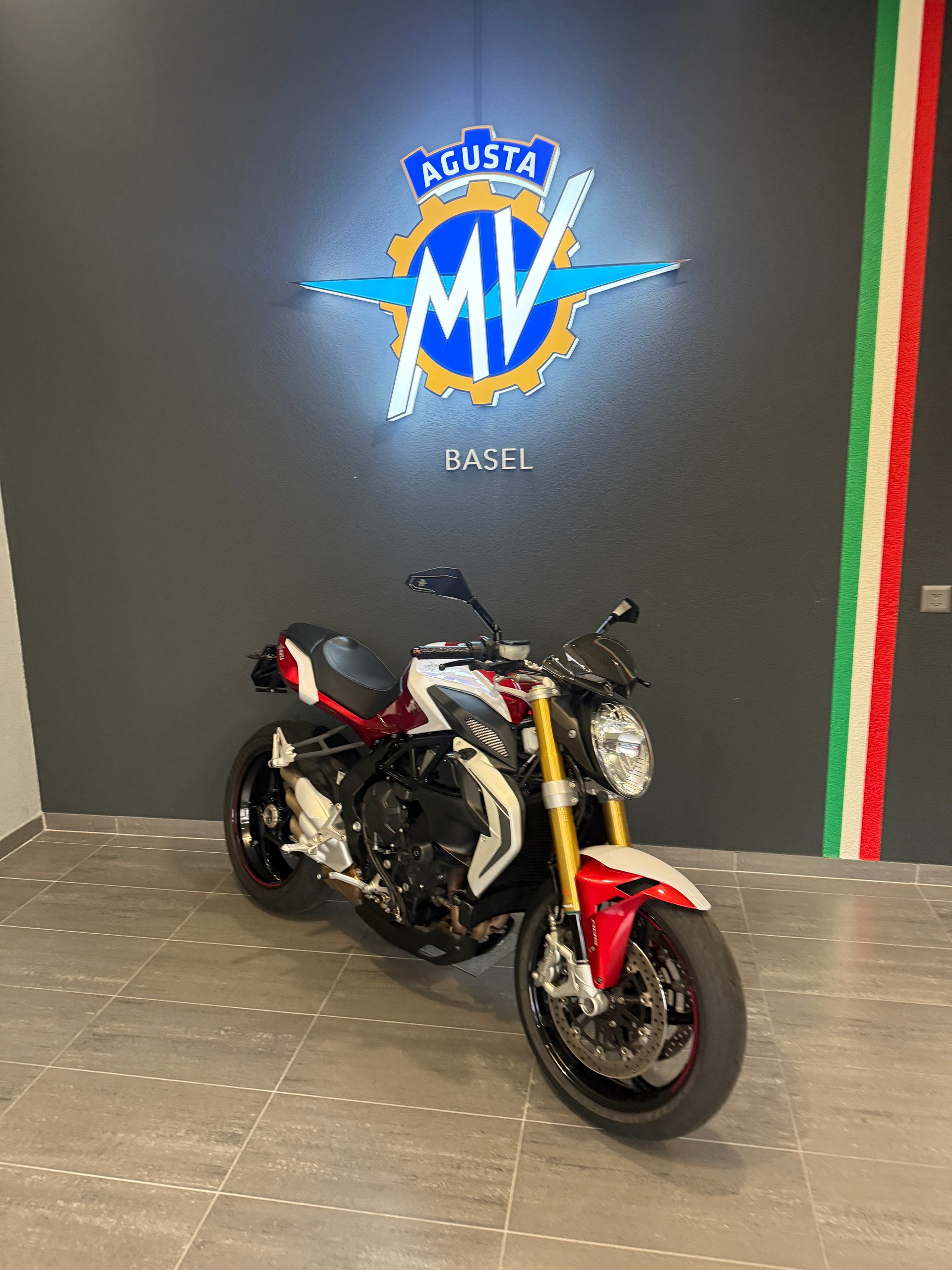 MV AGUSTA B3 Brutale 800 RR ABS-image-1