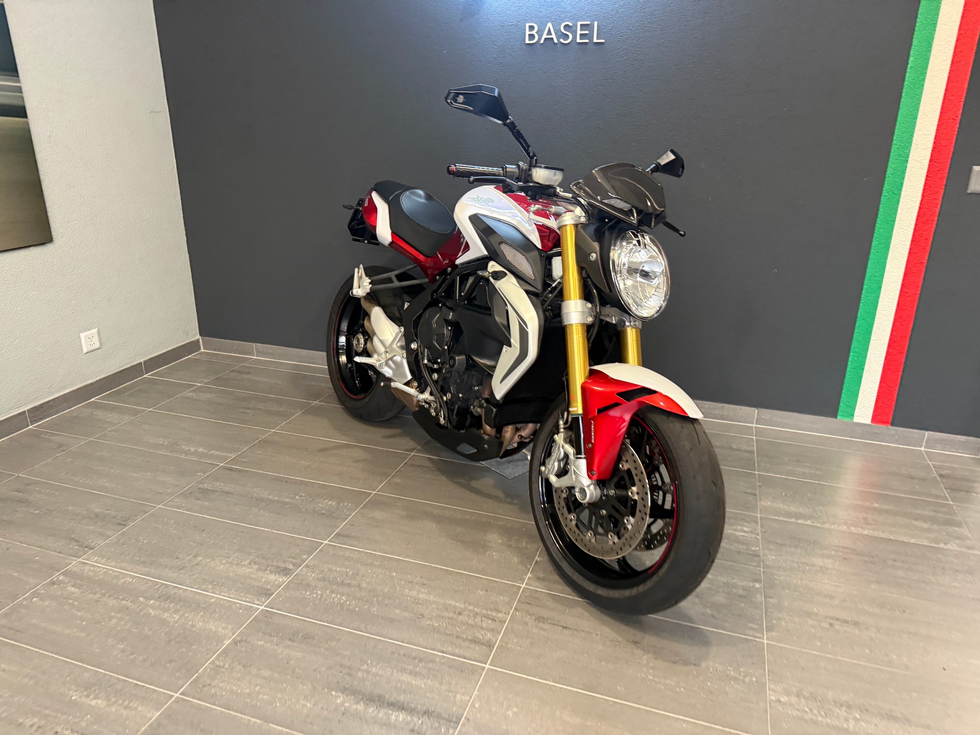 MV AGUSTA B3 Brutale 800 RR ABS-image-2