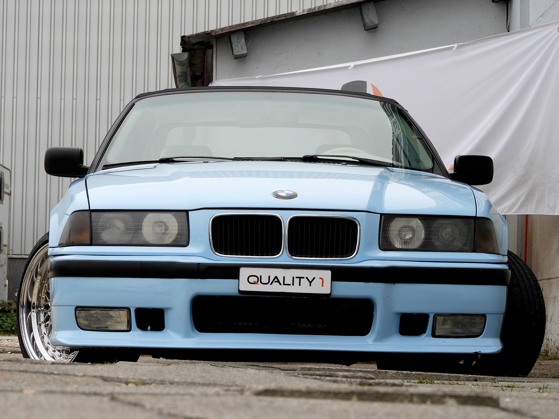 BMW 320i A Cabrio I CH Fahrzeug I Ab Platz I Dezent I Alle Dokumenten vorhanden-image-2