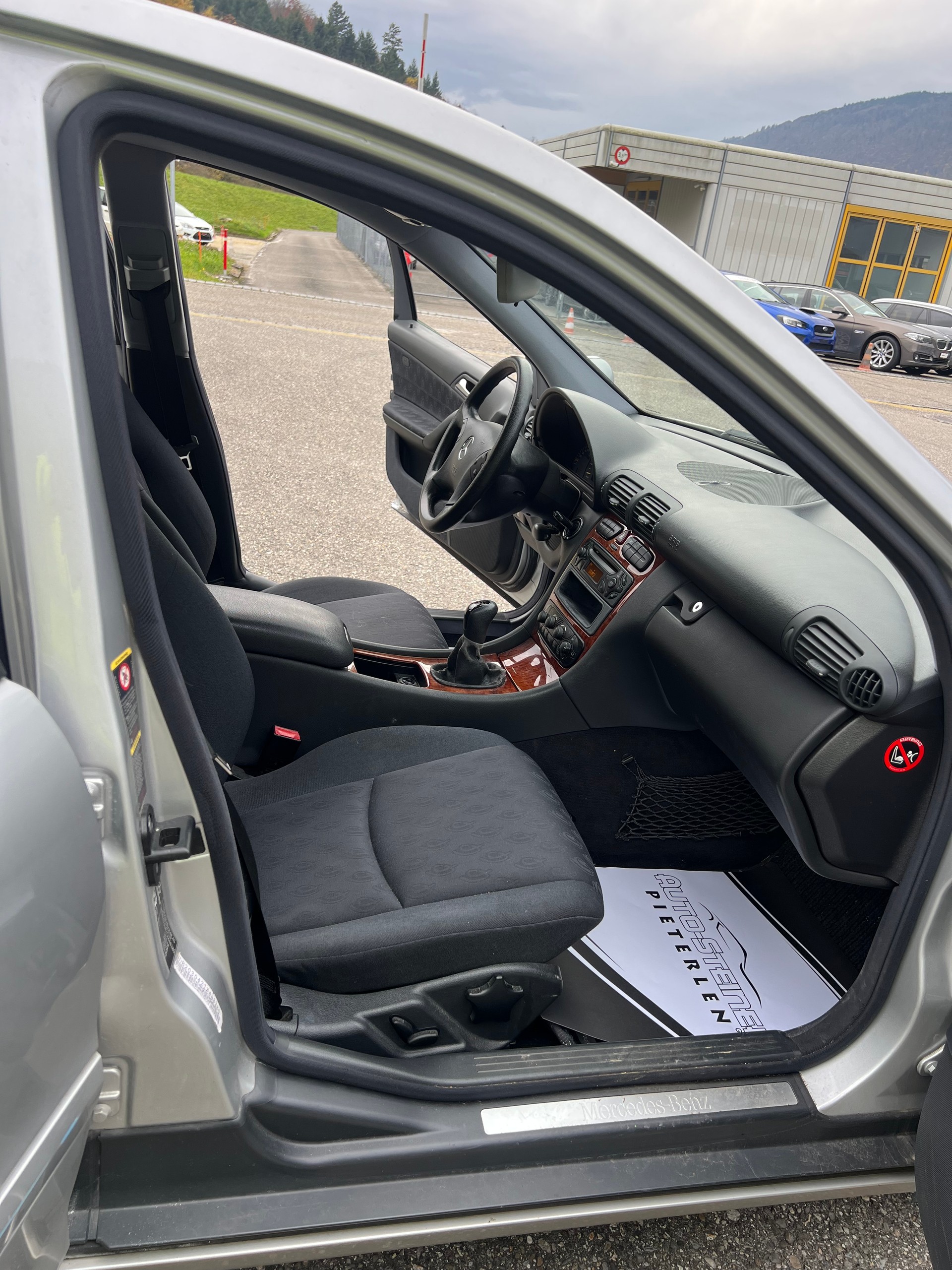 MERCEDES-BENZ C 180 Kompressor Classic. KM 159`000. 6 GANG SCHALTER. SERVICEGEPFLEGT. AB PLATZ 1800.--image-18