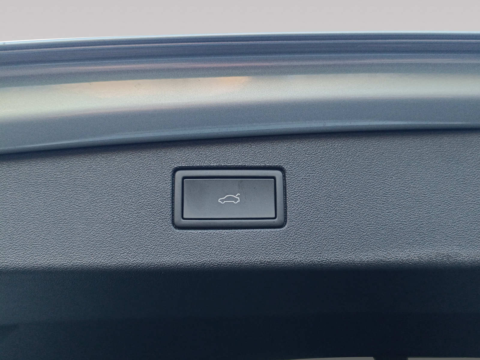 VW Tiguan Life UNITED / 2.0TSI 204PS / Allrad / Top Ausstattung-image-11