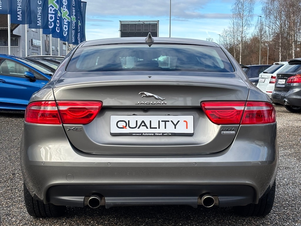 JAGUAR XE 20t 2.0 R-Sport Automatic-image-4