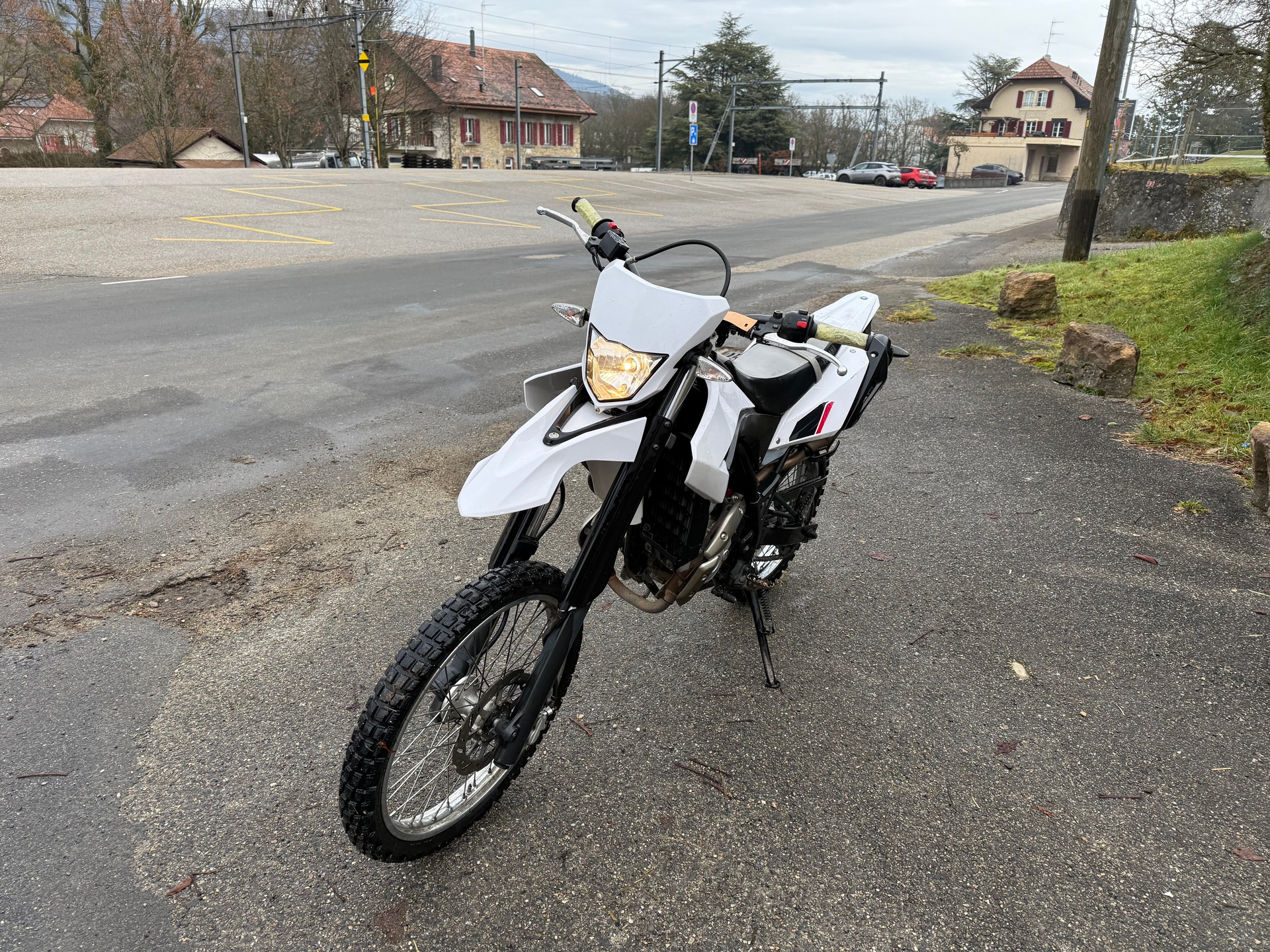 YAMAHA WR 125 R-image-2