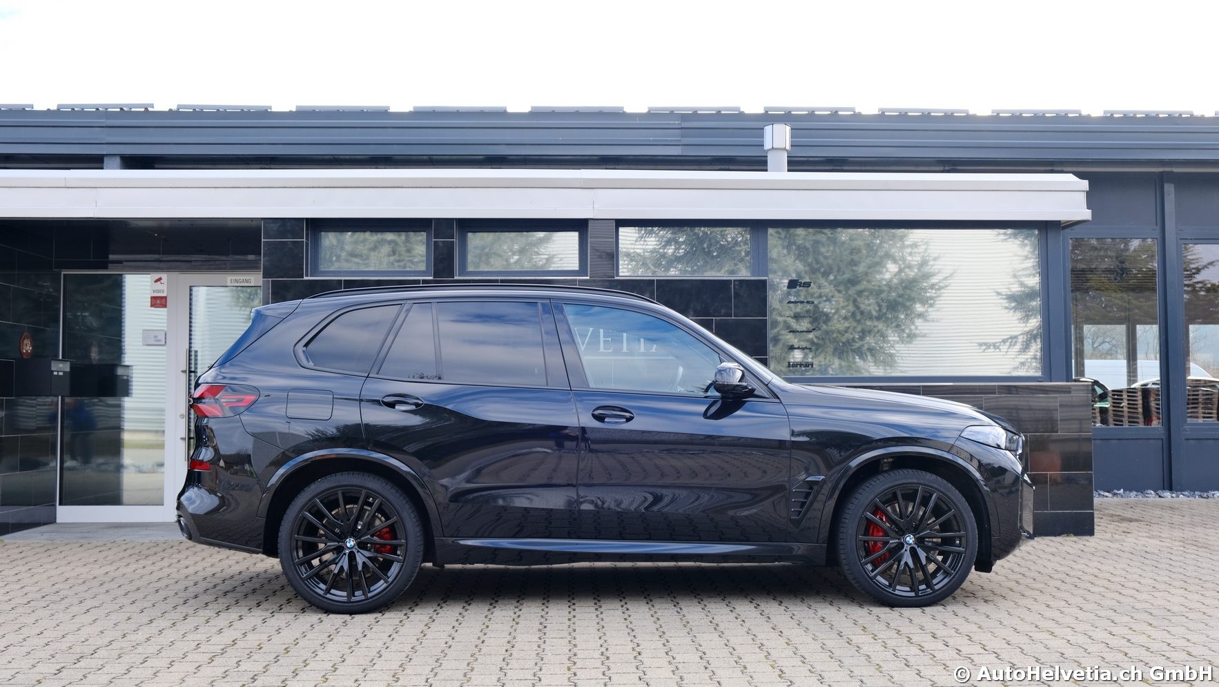 BMW X5 xDrive 48V M60i M Sport Pro Steptronic-showroom-element-3