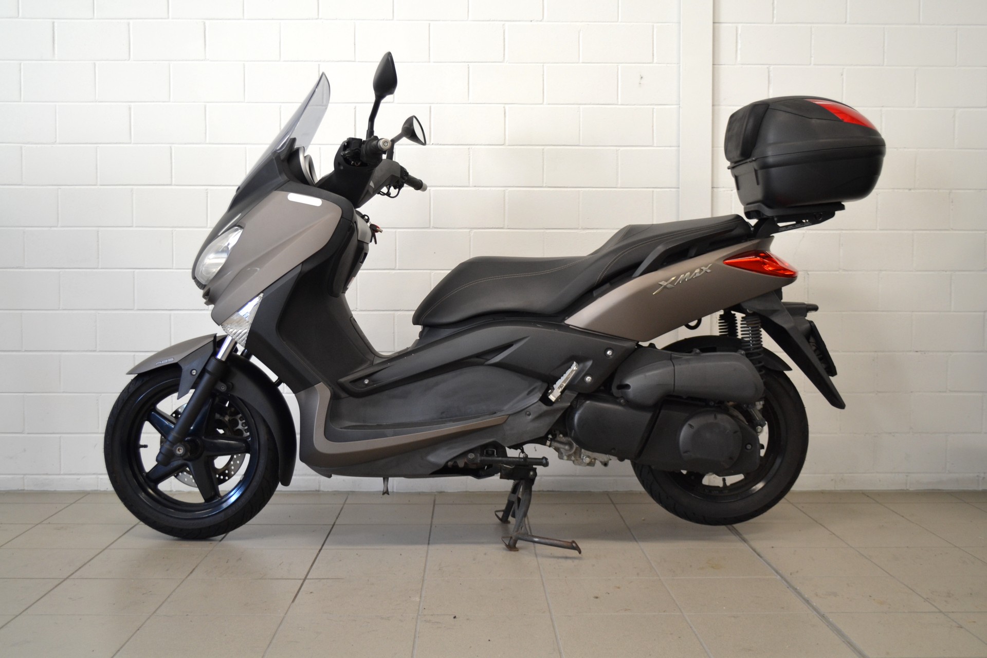 YAMAHA X-MaxYP 250 RA ABS-image-2