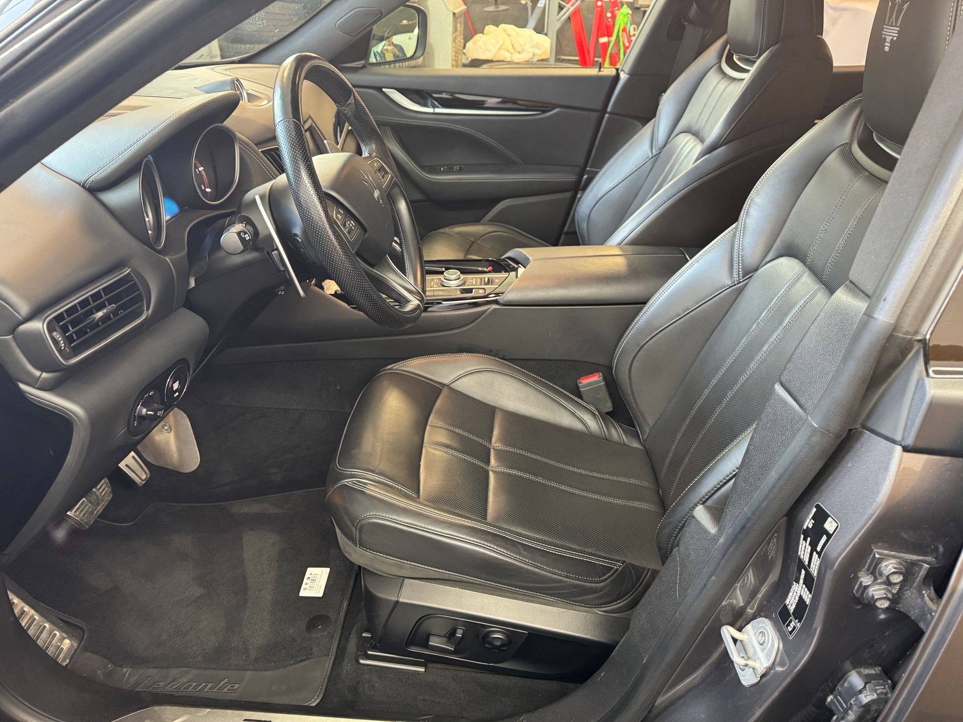 MASERATI Levante D 3.0 V6 GranSport Automatica-image-9