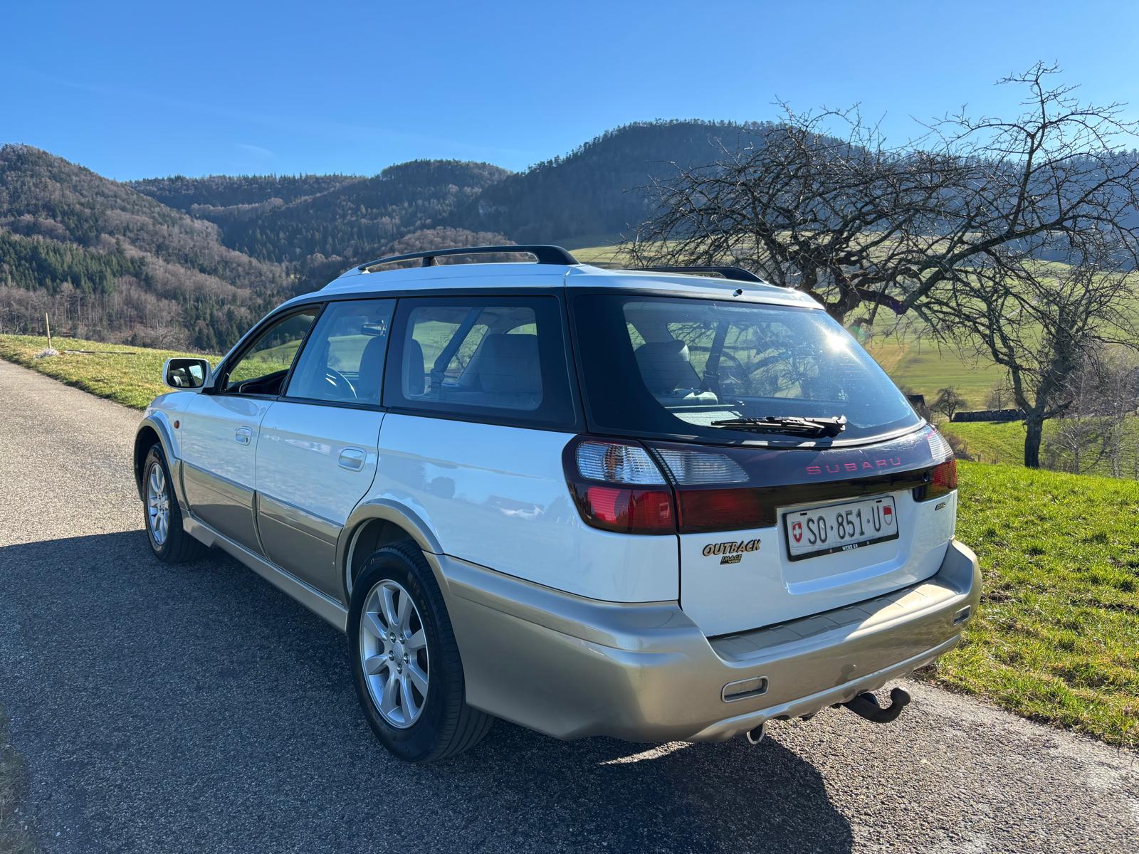 SUBARU Outback 2.5 Image-image-2
