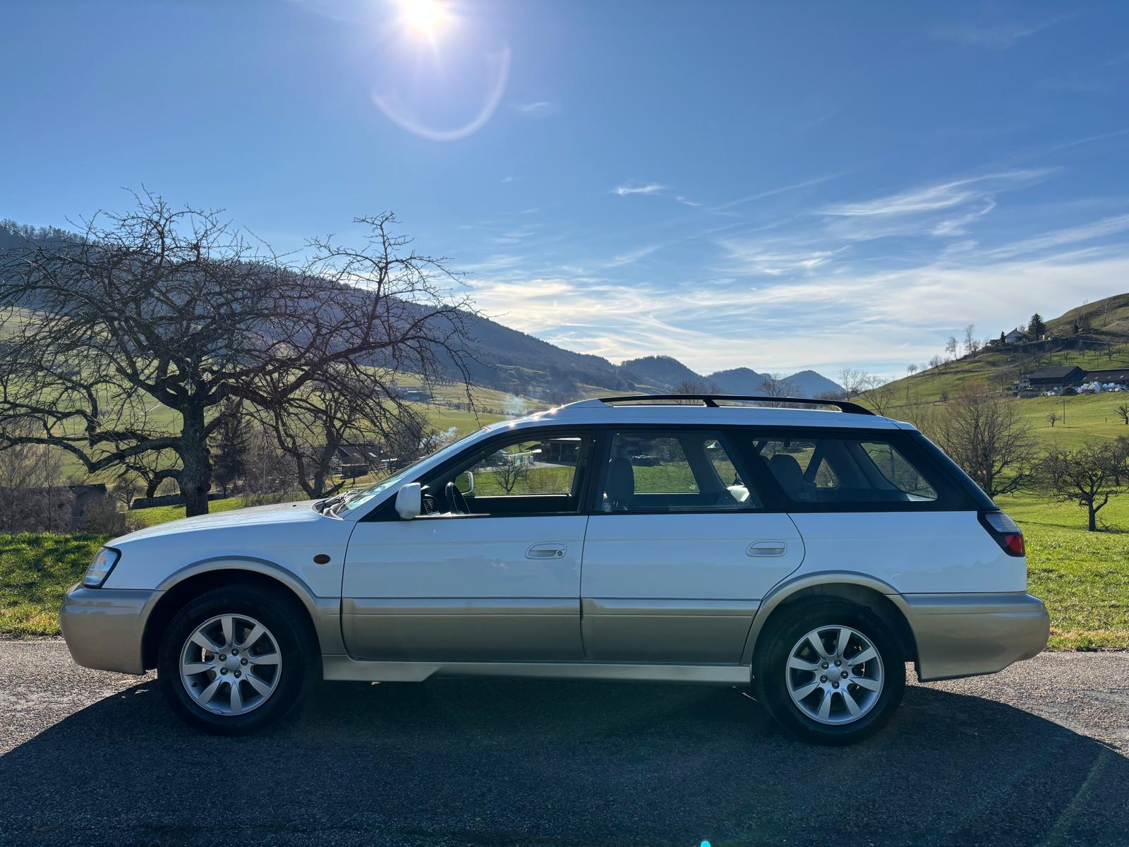 SUBARU Outback 2.5 Image-image-1