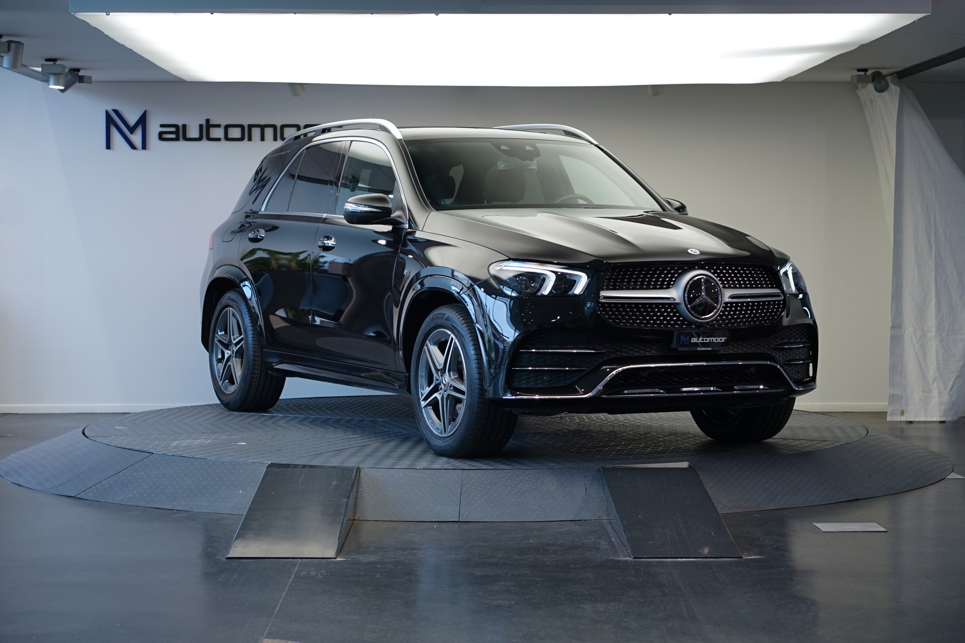 MERCEDES-BENZ GLE 300 d 4Matic 9G-Tronic *CH-Fahrzeug*-showroom-element-2