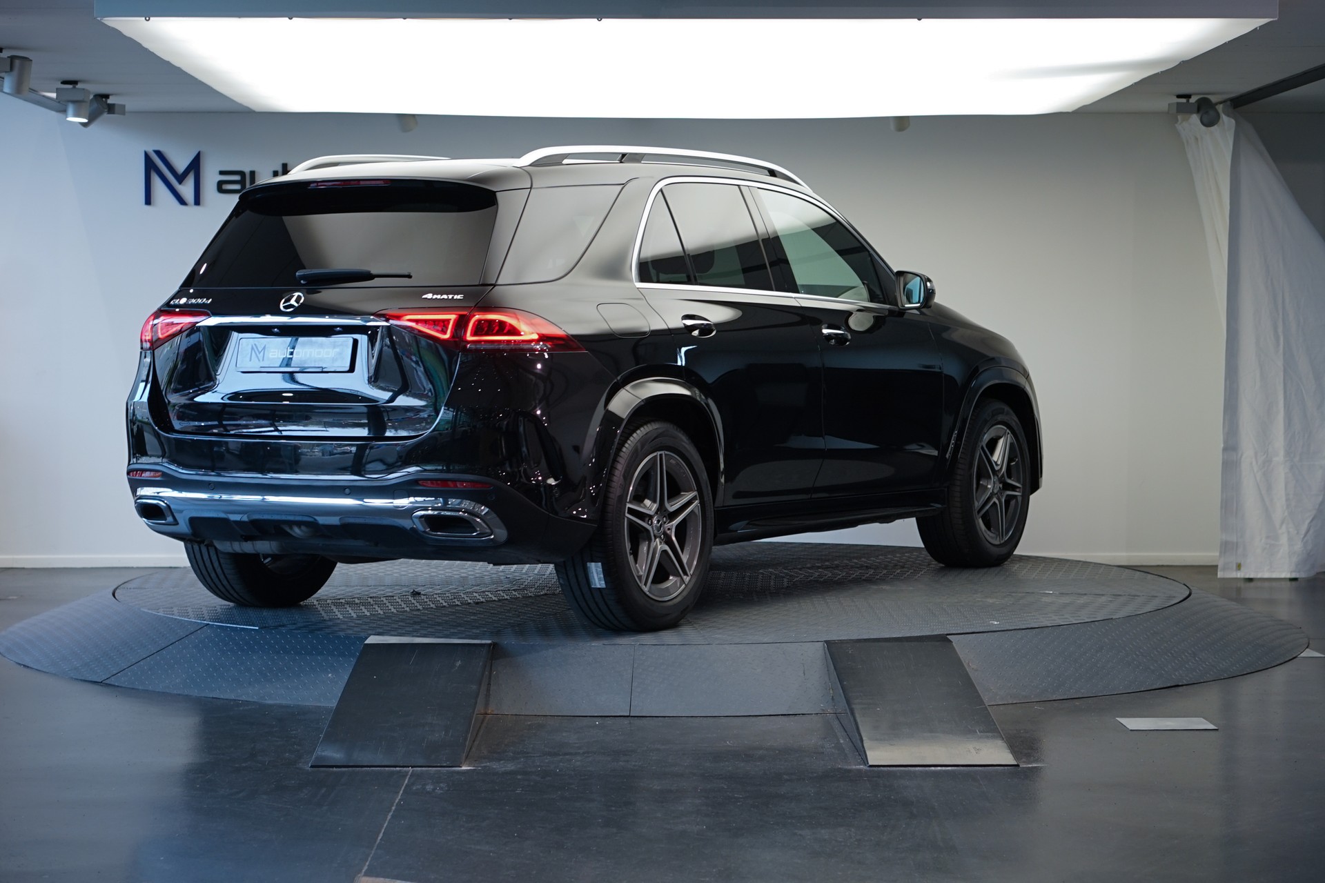 MERCEDES-BENZ GLE 300 d 4Matic 9G-Tronic *CH-Fahrzeug*-image-4