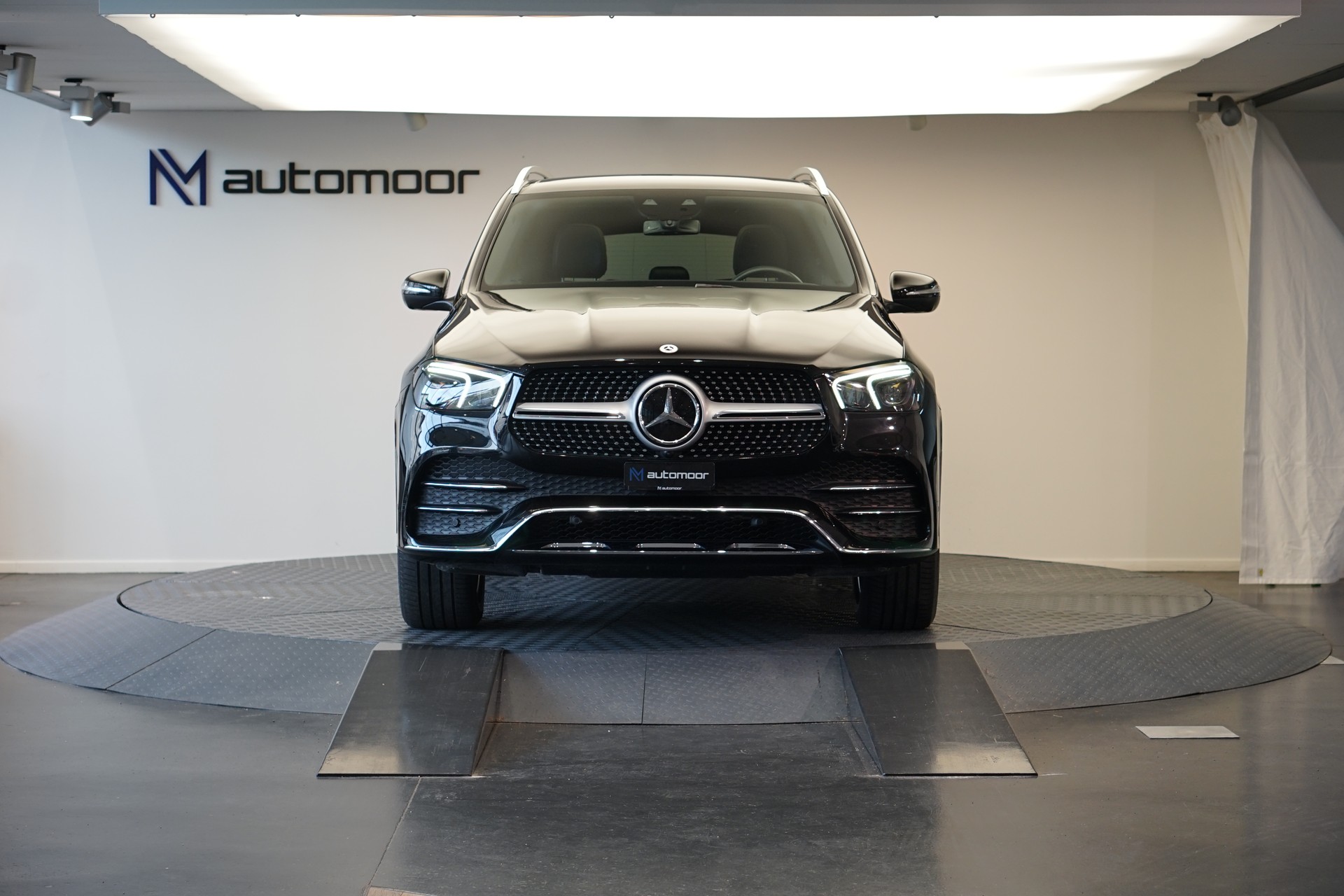 MERCEDES-BENZ GLE 300 d 4Matic 9G-Tronic *CH-Fahrzeug*-showroom-element-1