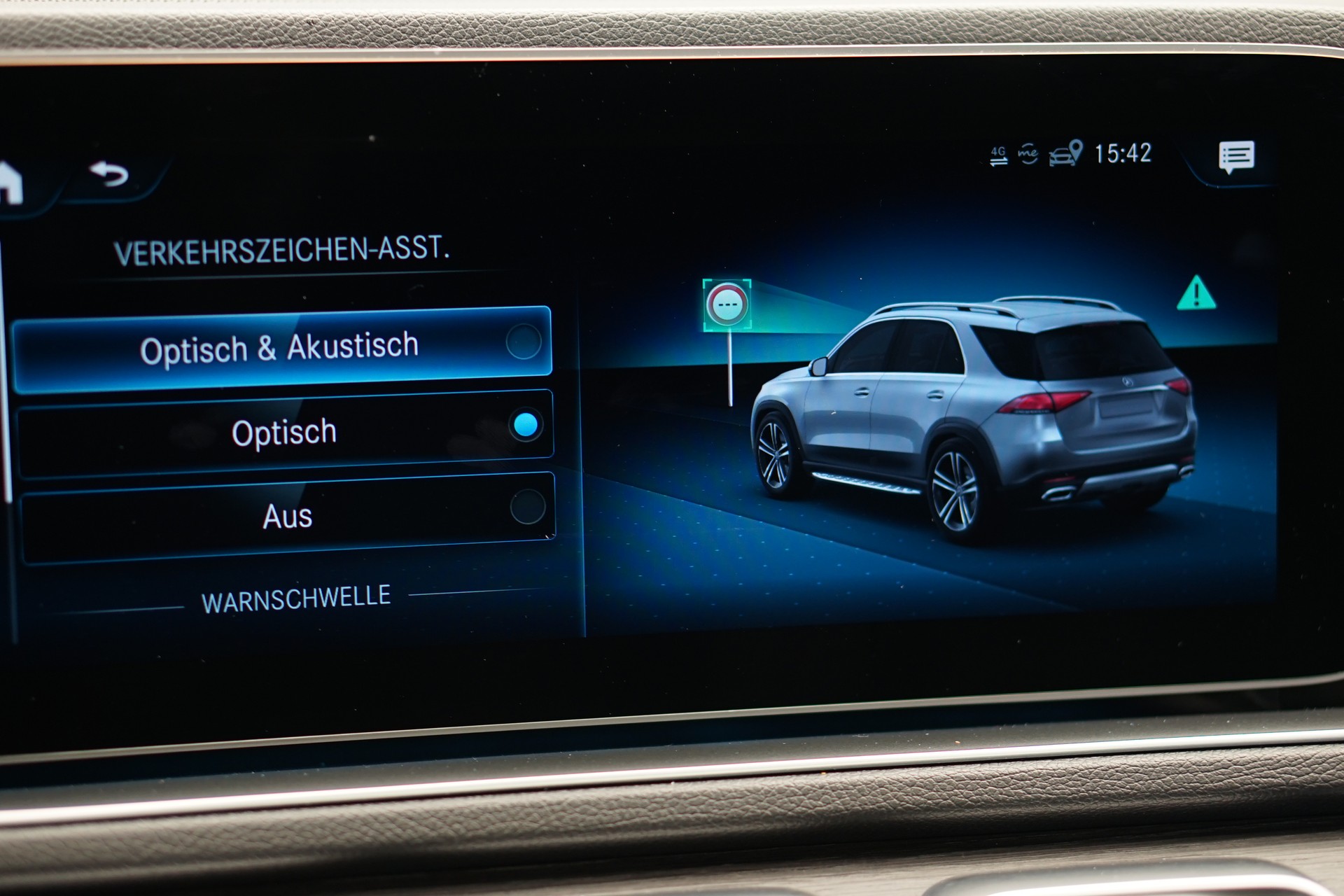 MERCEDES-BENZ GLE 300 d 4Matic 9G-Tronic *CH-Fahrzeug*-image-39