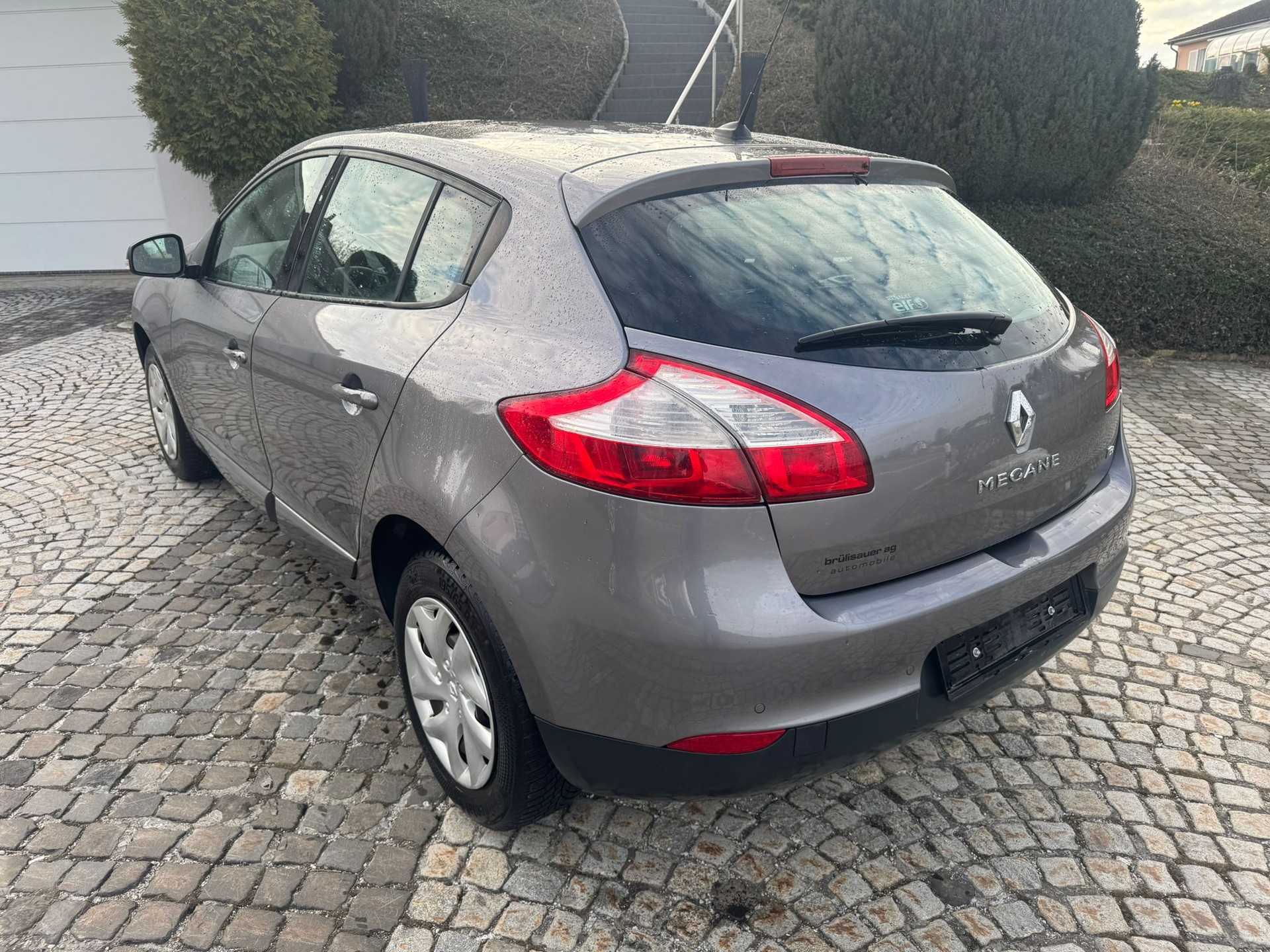 RENAULT Mégane Coupé 1.4 16V Turbo Bose-image-4