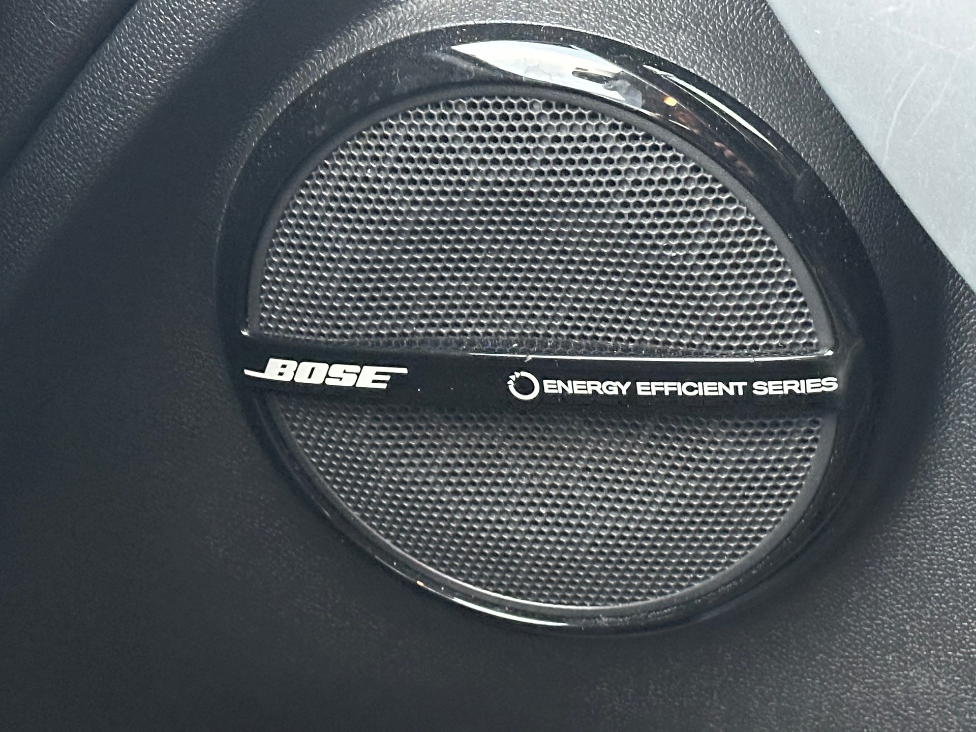 RENAULT Mégane Coupé 1.4 16V Turbo Bose-image-13
