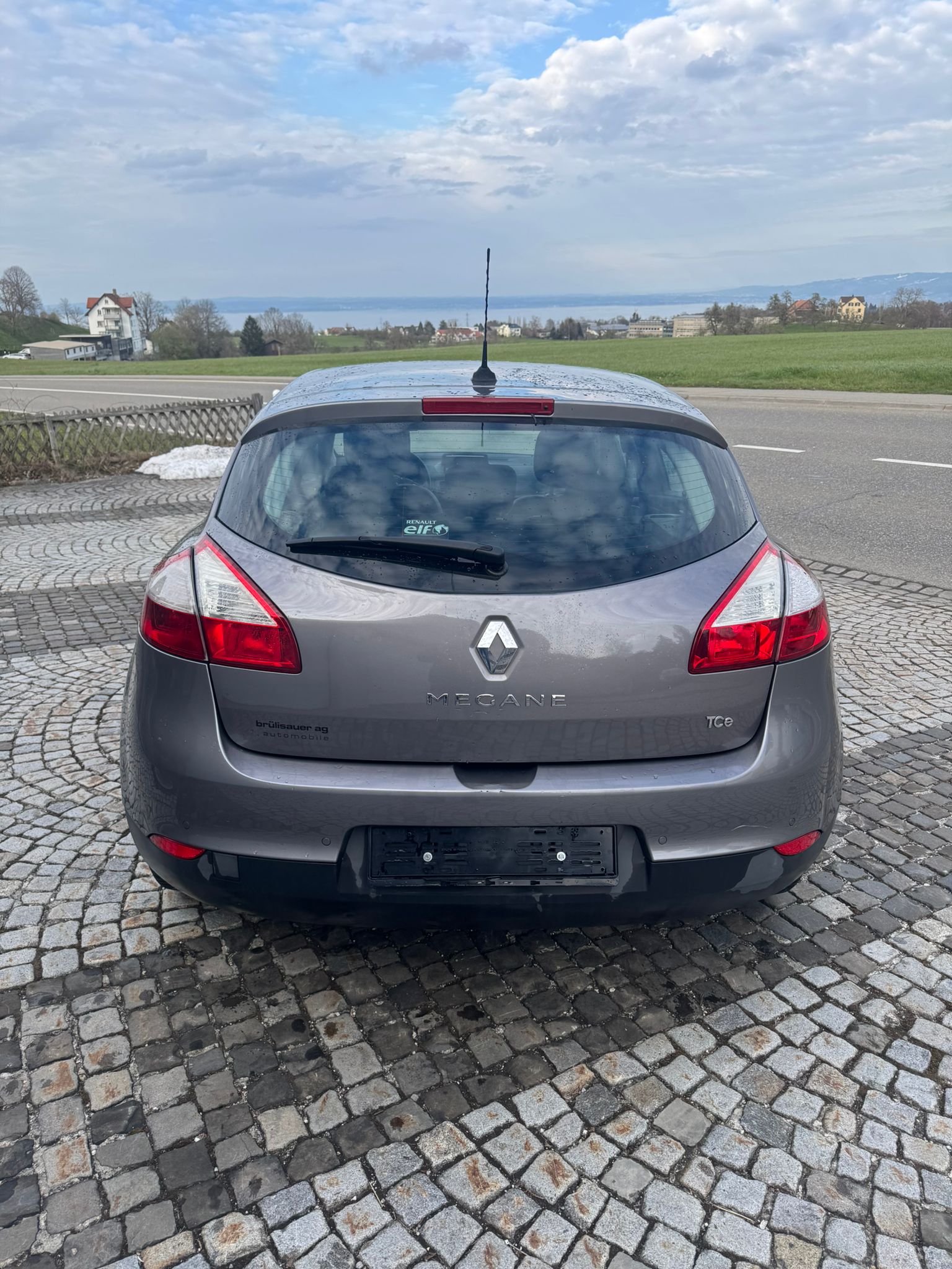 RENAULT Mégane Coupé 1.4 16V Turbo Bose-image-5
