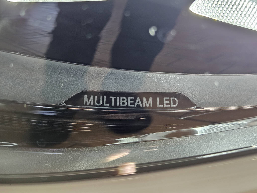 MERCEDES-BENZ CLA 350 4Matic AMG Line with EQ Technology-image-14