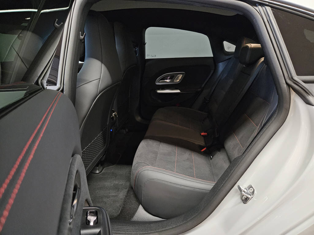 MERCEDES-BENZ CLA 350 4Matic AMG Line with EQ Technology-image-12