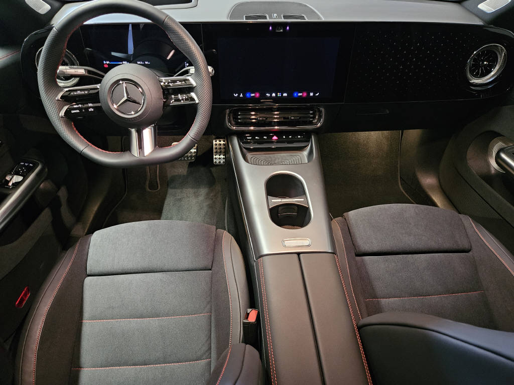 MERCEDES-BENZ CLA 350 4Matic AMG Line with EQ Technology-image-7