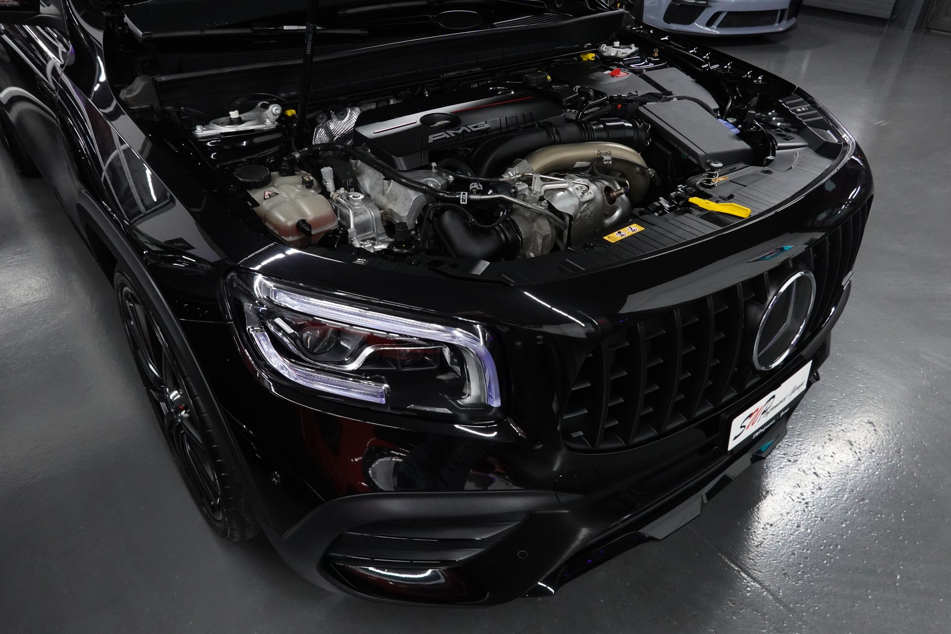 MERCEDES-BENZ GLB 35 AMG 4MATIC 8G-TRONIC CH-FZ MIT GARANTIE 7-PLÄTZER-image-4