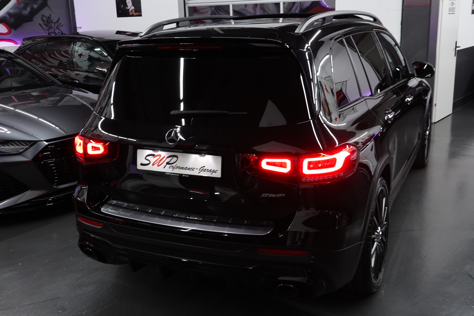 MERCEDES-BENZ GLB 35 AMG 4MATIC 8G-TRONIC CH-FZ MIT GARANTIE 7-PLÄTZER-image-22