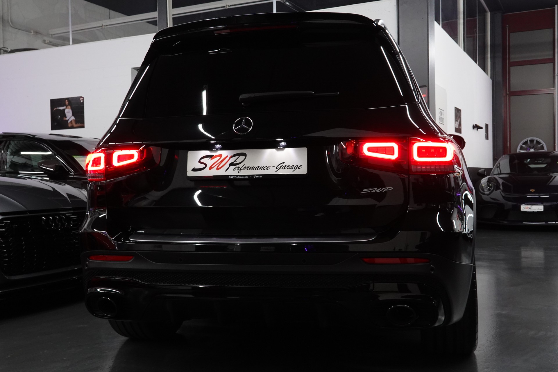 MERCEDES-BENZ GLB 35 AMG 4MATIC 8G-TRONIC CH-FZ MIT GARANTIE 7-PLÄTZER-image-23