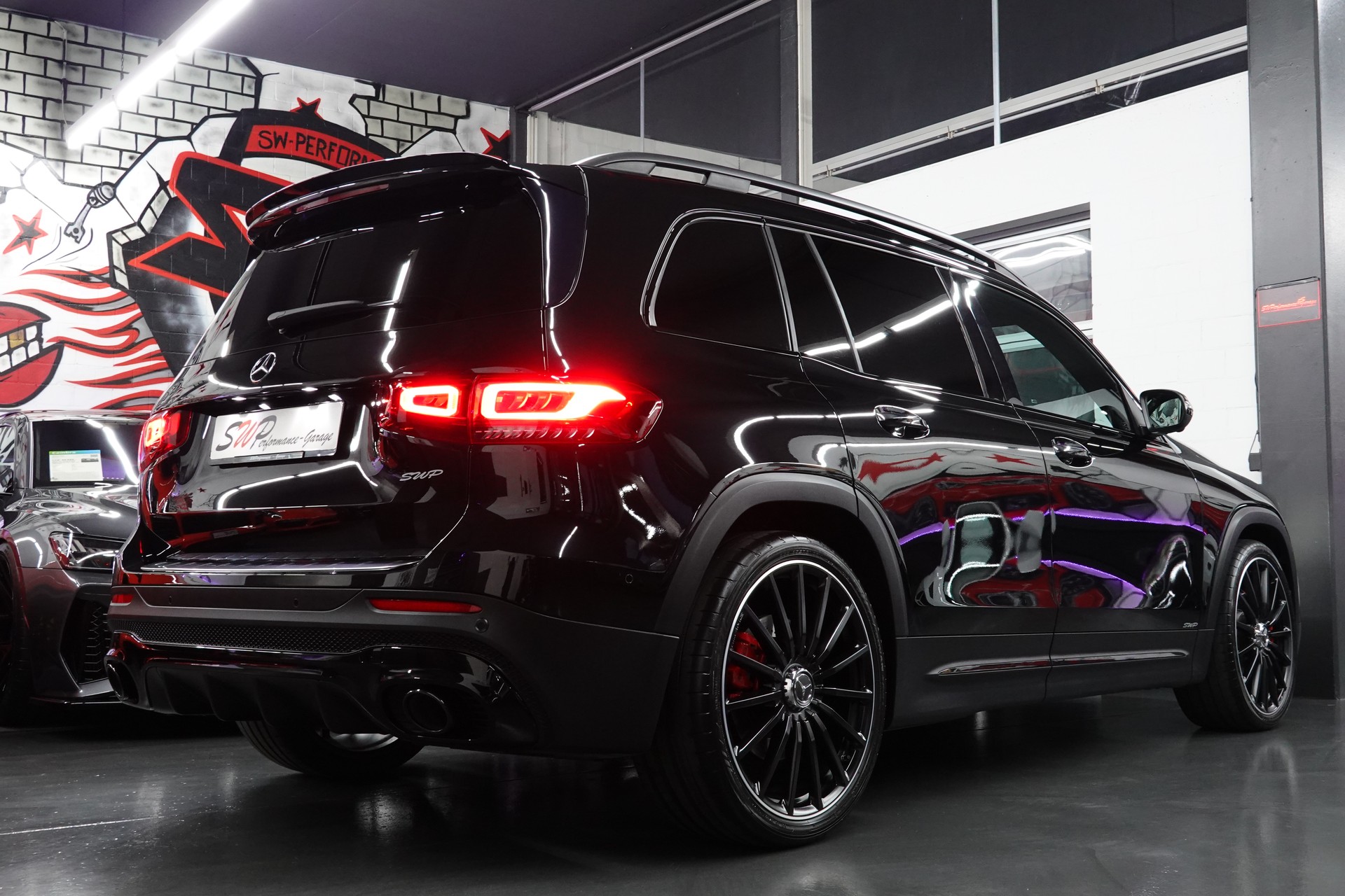 MERCEDES-BENZ GLB 35 AMG 4MATIC 8G-TRONIC CH-FZ MIT GARANTIE 7-PLÄTZER-image-20