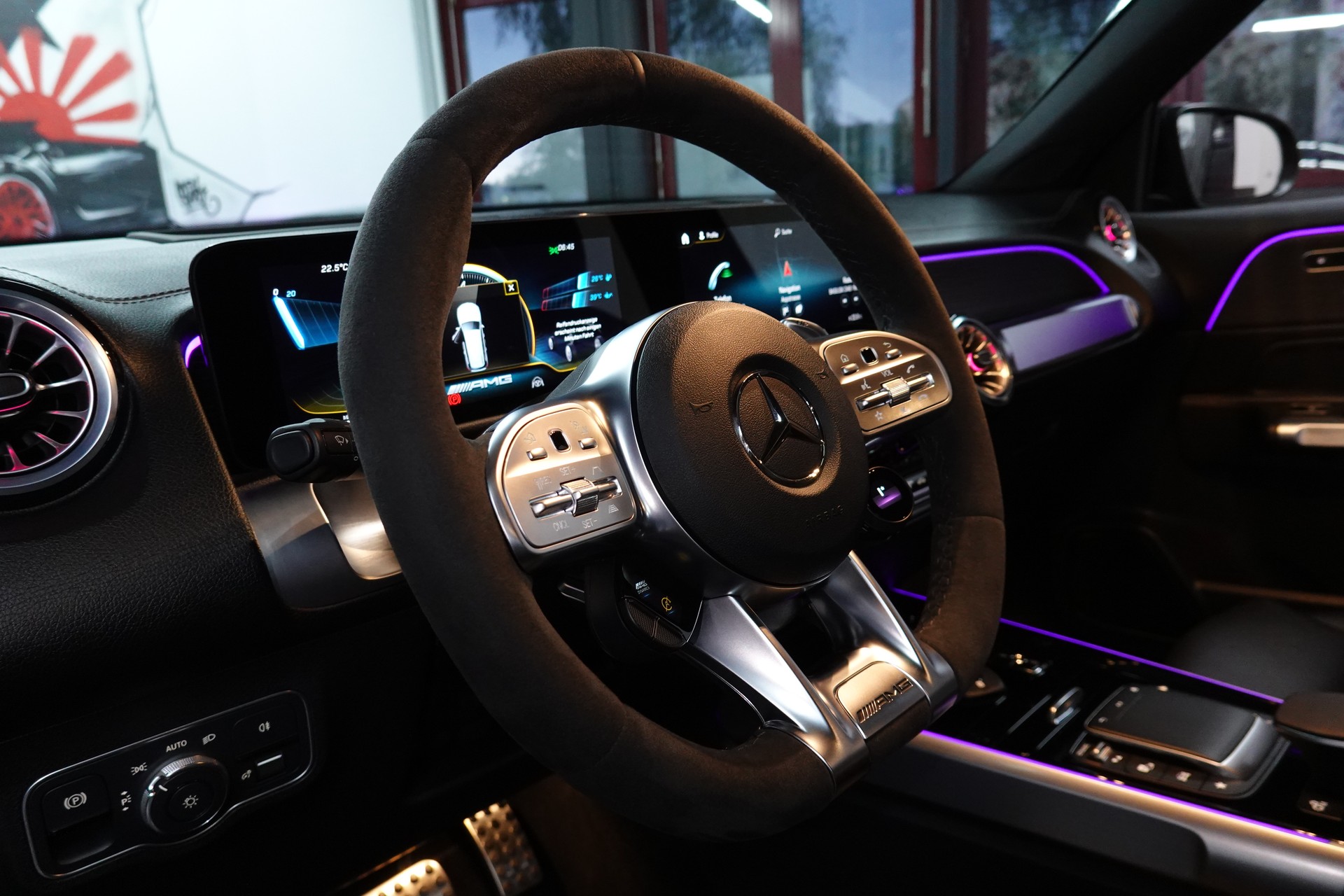 MERCEDES-BENZ GLB 35 AMG 4MATIC 8G-TRONIC CH-FZ MIT GARANTIE 7-PLÄTZER-image-32