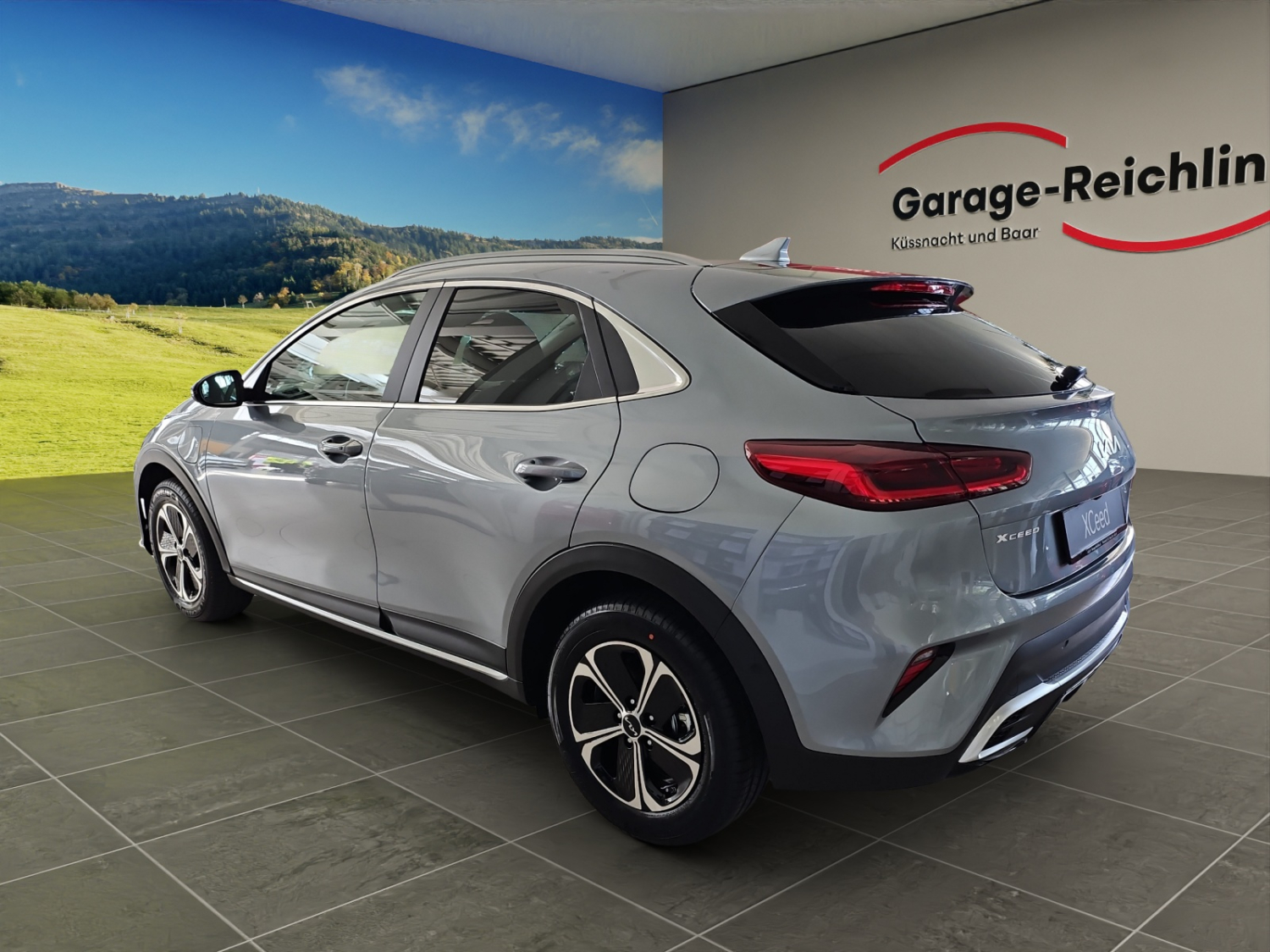 KIA XCeed 1.6 GDi Plug-in Hybrid Style-showroom-element-2