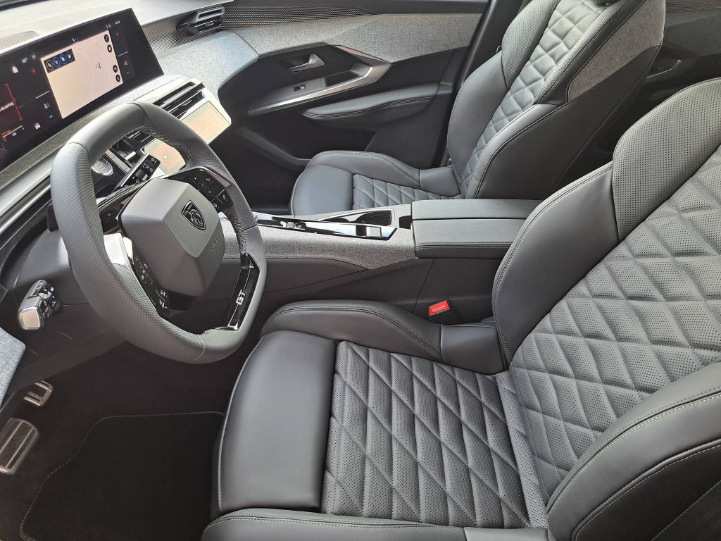 PEUGEOT 5008 1.6 PHEV 225cv GT Exclusive (crochet)-image-7