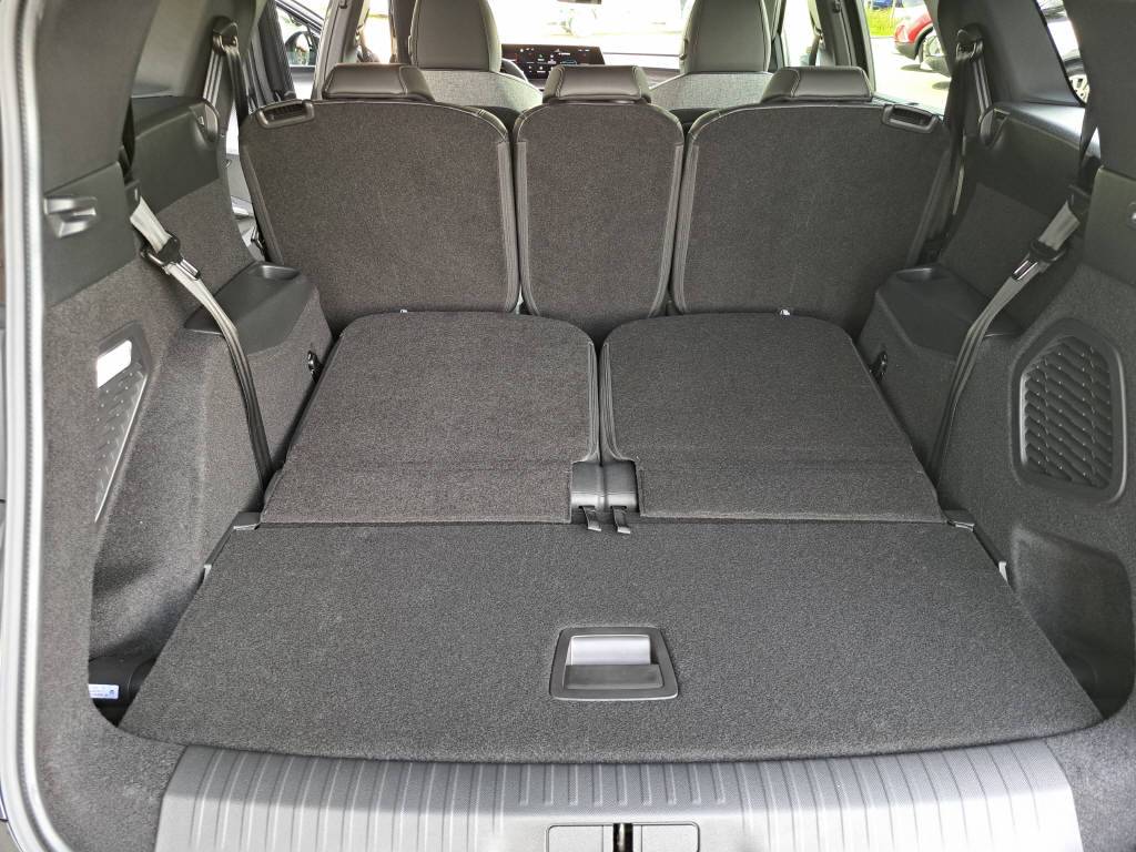 PEUGEOT 5008 1.6 PHEV 225cv GT Exclusive (crochet)-image-10