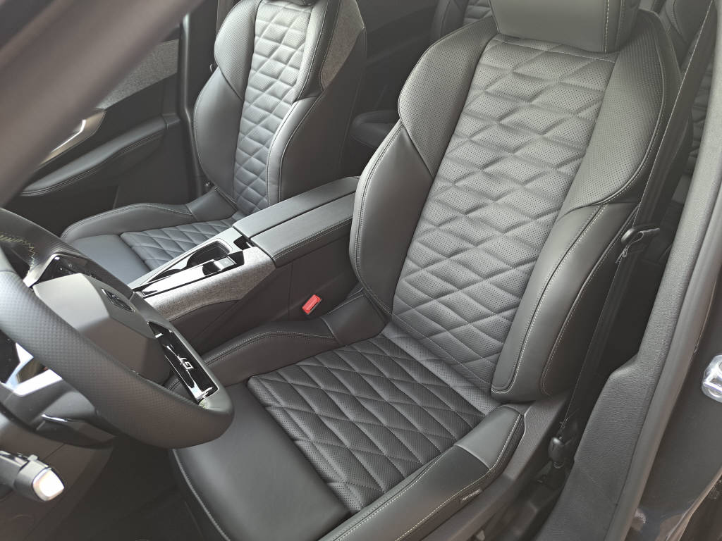 PEUGEOT 5008 1.6 PHEV 225cv GT Exclusive (crochet)-image-8