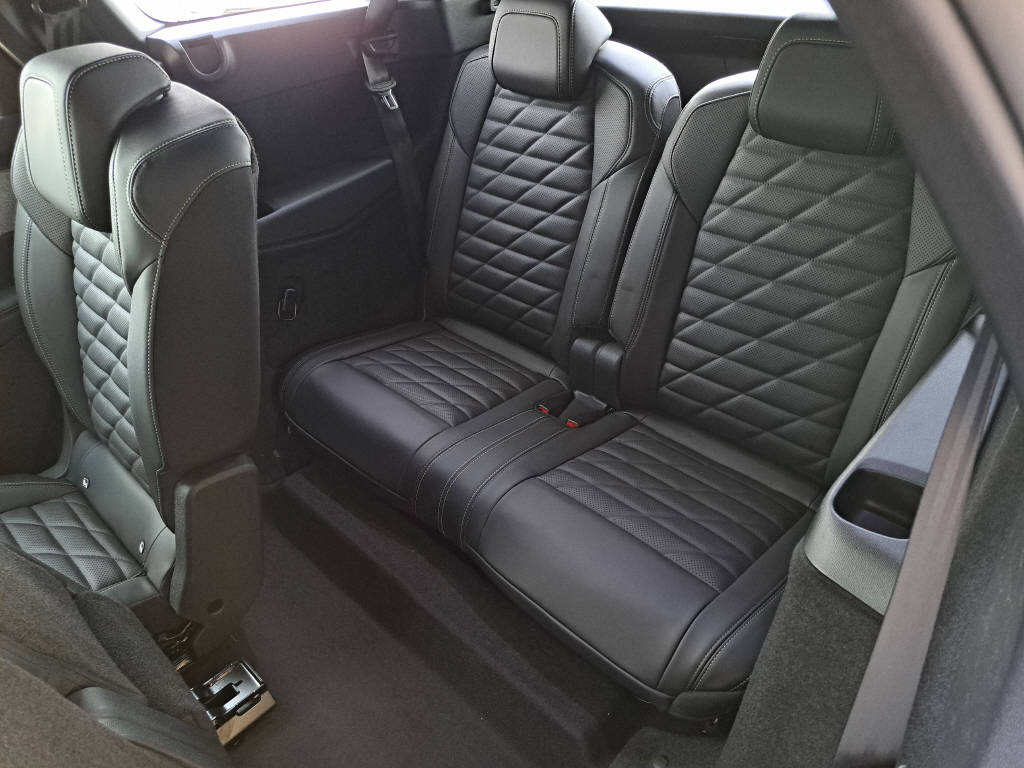 PEUGEOT 5008 1.6 PHEV 225cv GT Exclusive (crochet)-image-11