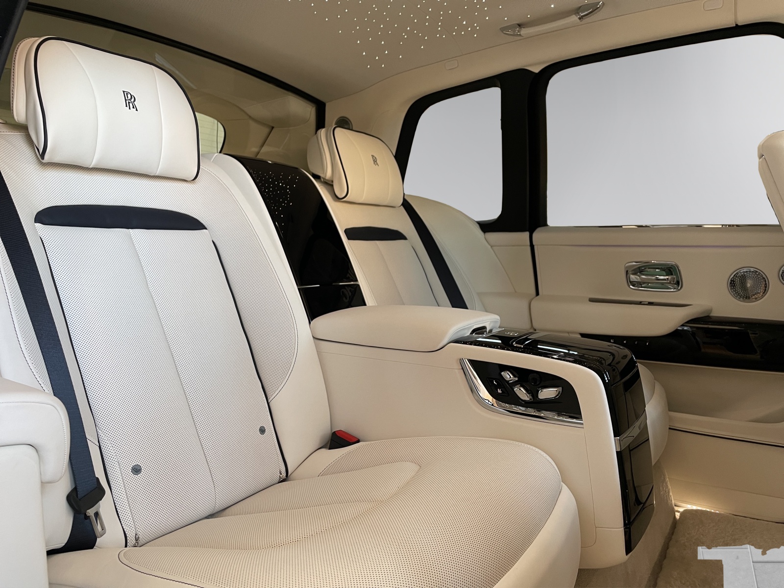 ROLLS-ROYCE CULLINAN 1 OF 20 KEYVANY HAYULA II BLUE EDITION 6.7 V12-image-20