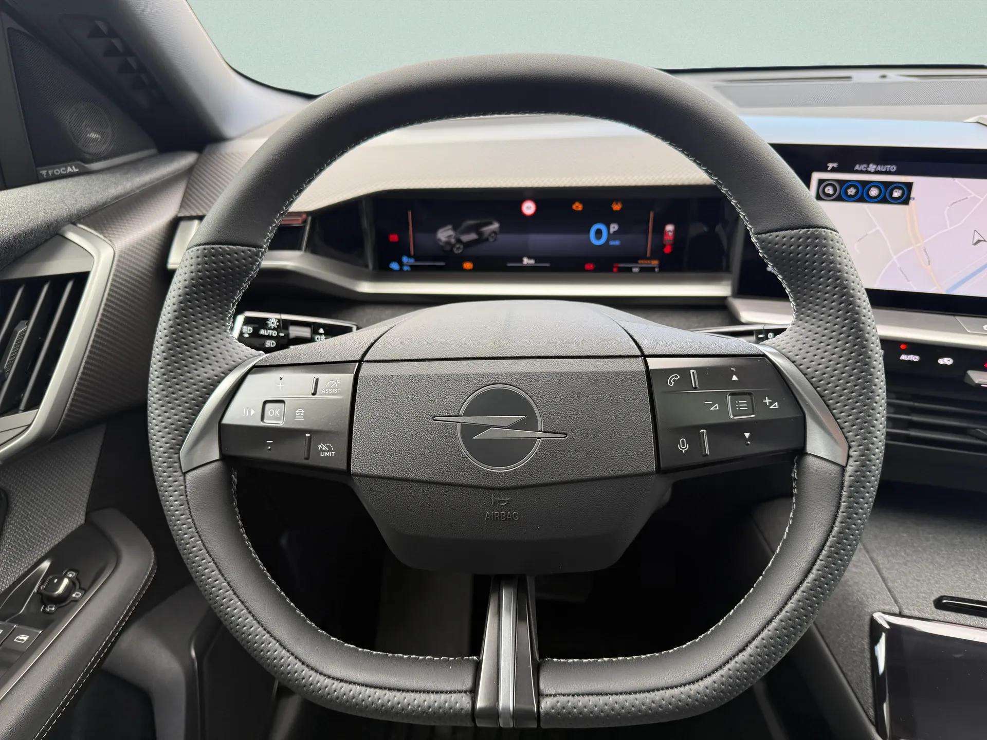 OPEL Grandland ULTIMATE 1.6PHEV eDCT-image-13
