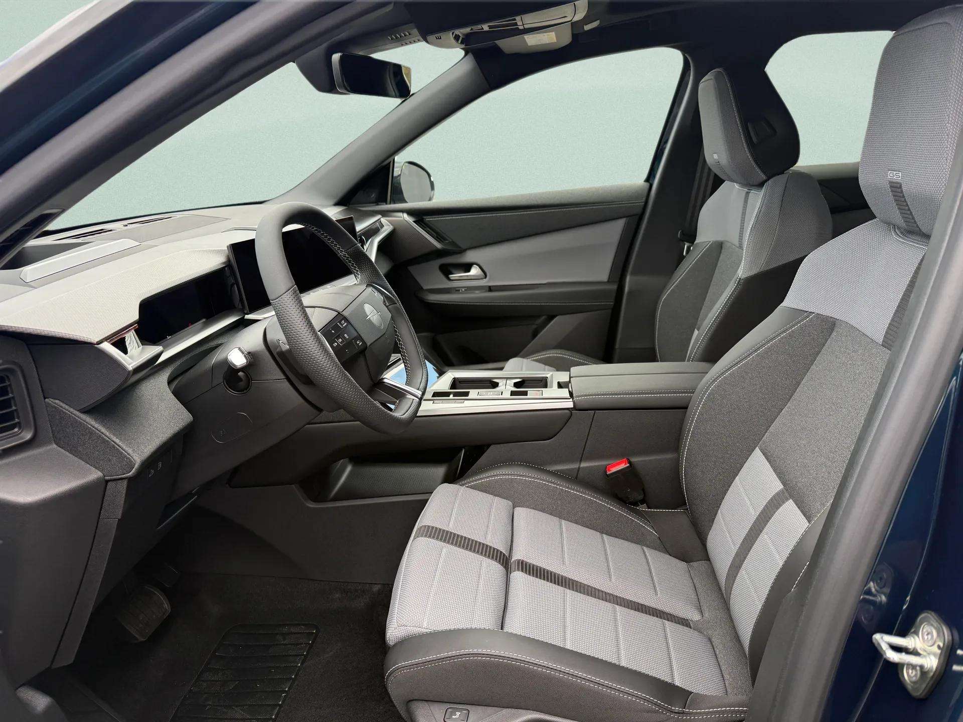 OPEL Grandland ULTIMATE 1.6PHEV eDCT-image-10