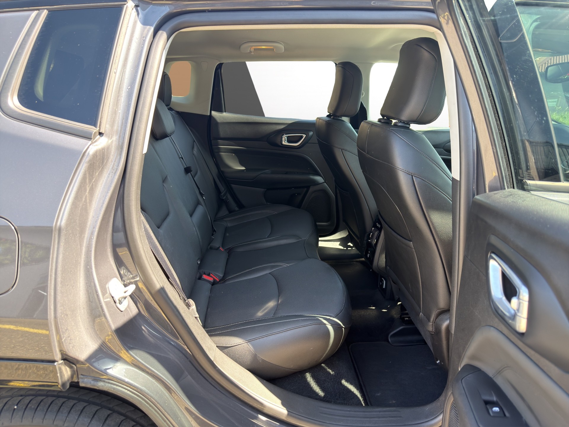 JEEP Compass 1.5 Turbo Summit MHEV-image-15