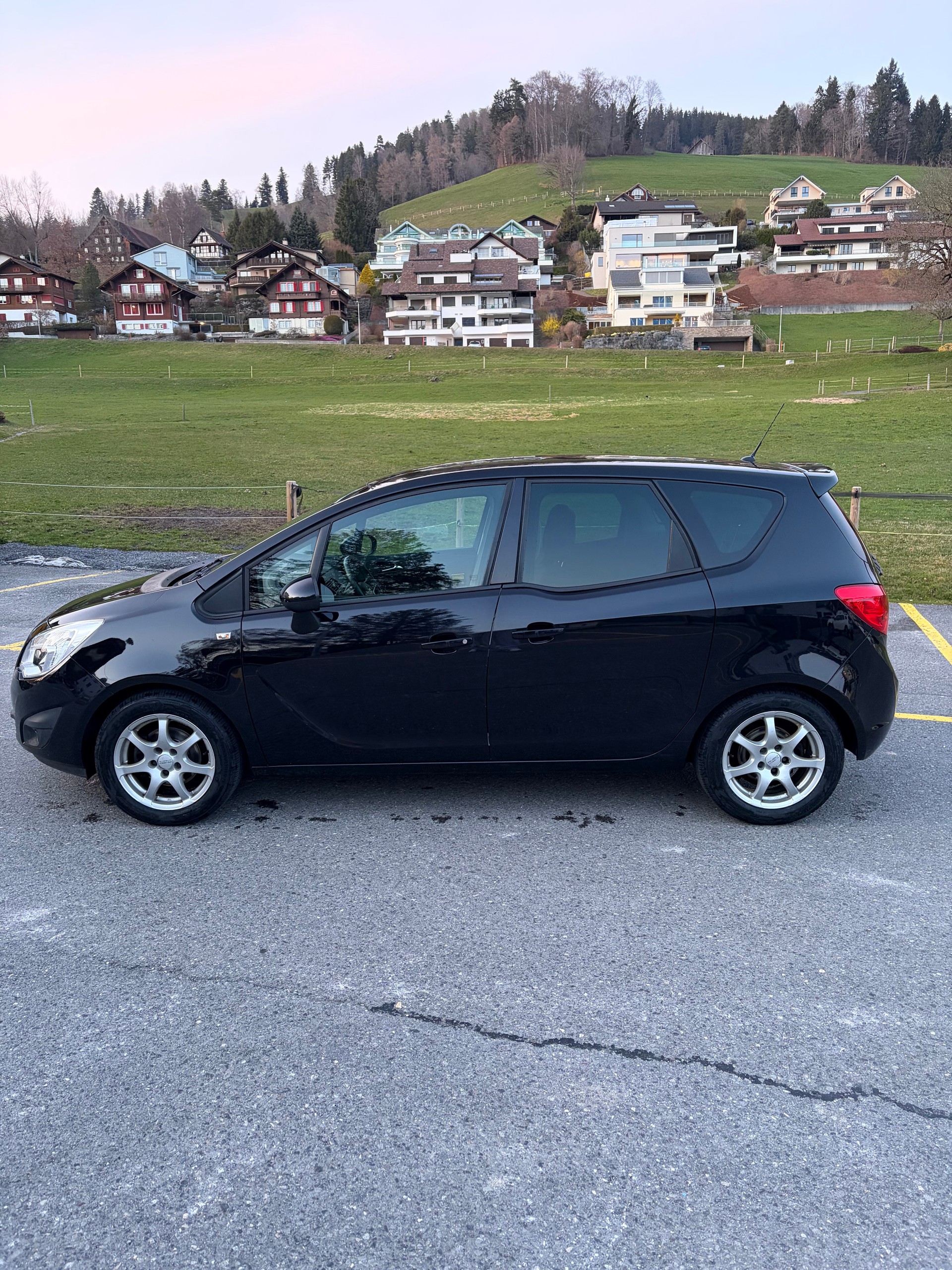 OPEL Meriva 1.4 Turbo Enjoy-image-3