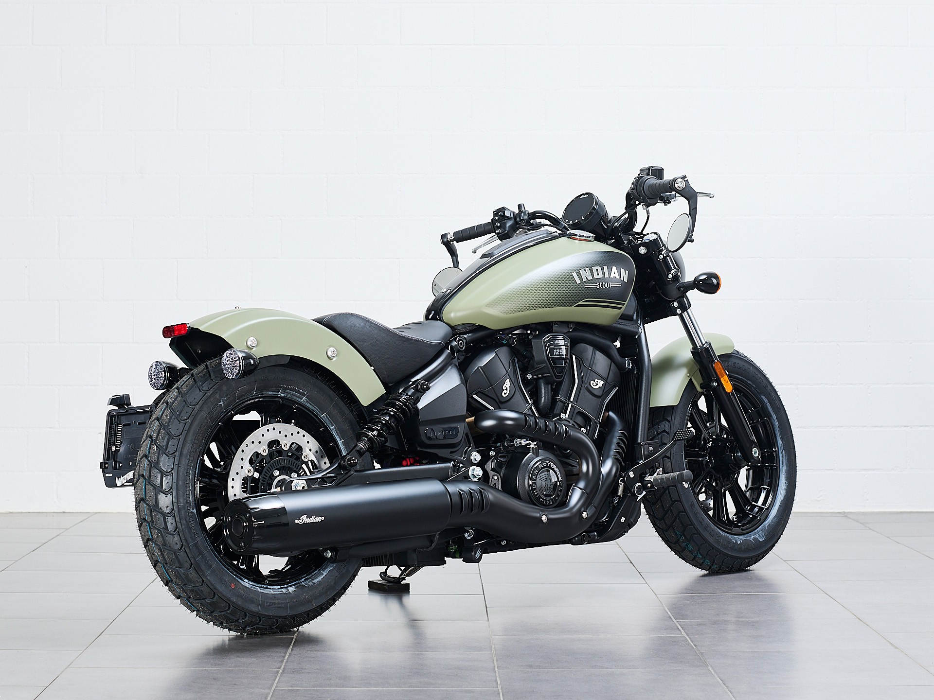 INDIAN Scout Bobber L+T-image-4