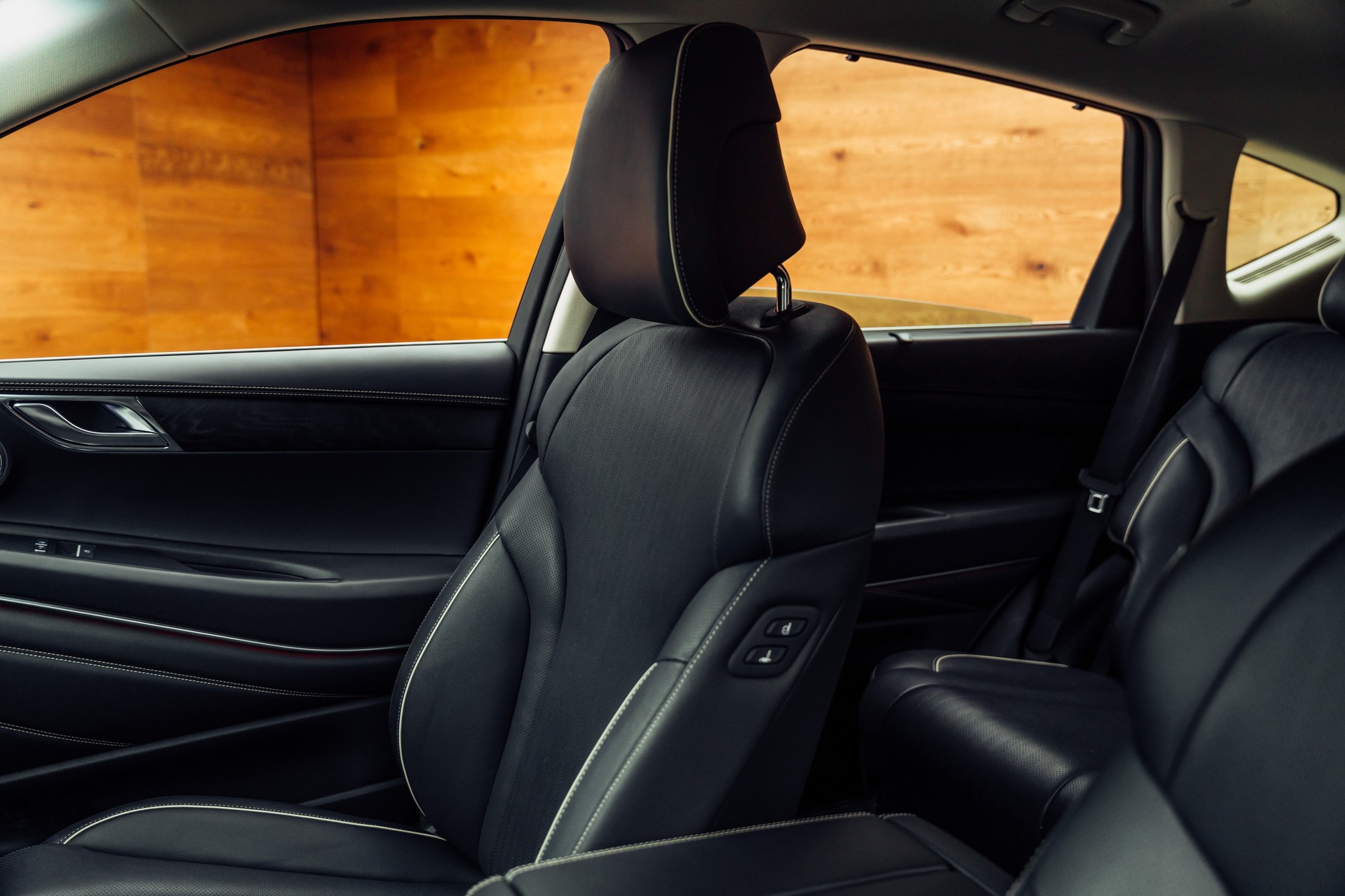 GENESIS GV80 3.0 CRDI Luxus 7 Seater AT8 AWD-image-6
