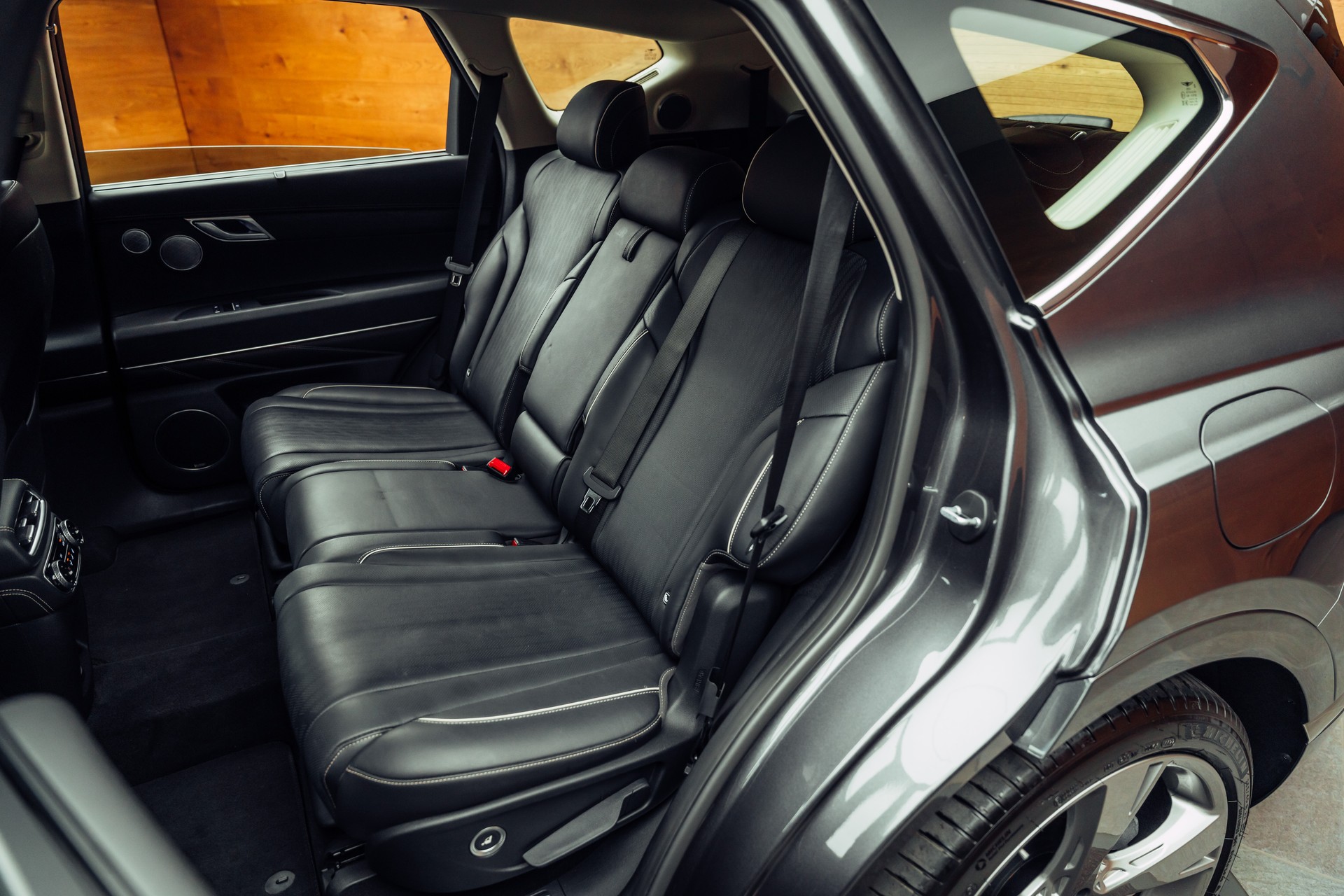 GENESIS GV80 3.0 CRDI Luxus 7 Seater AT8 AWD-image-7